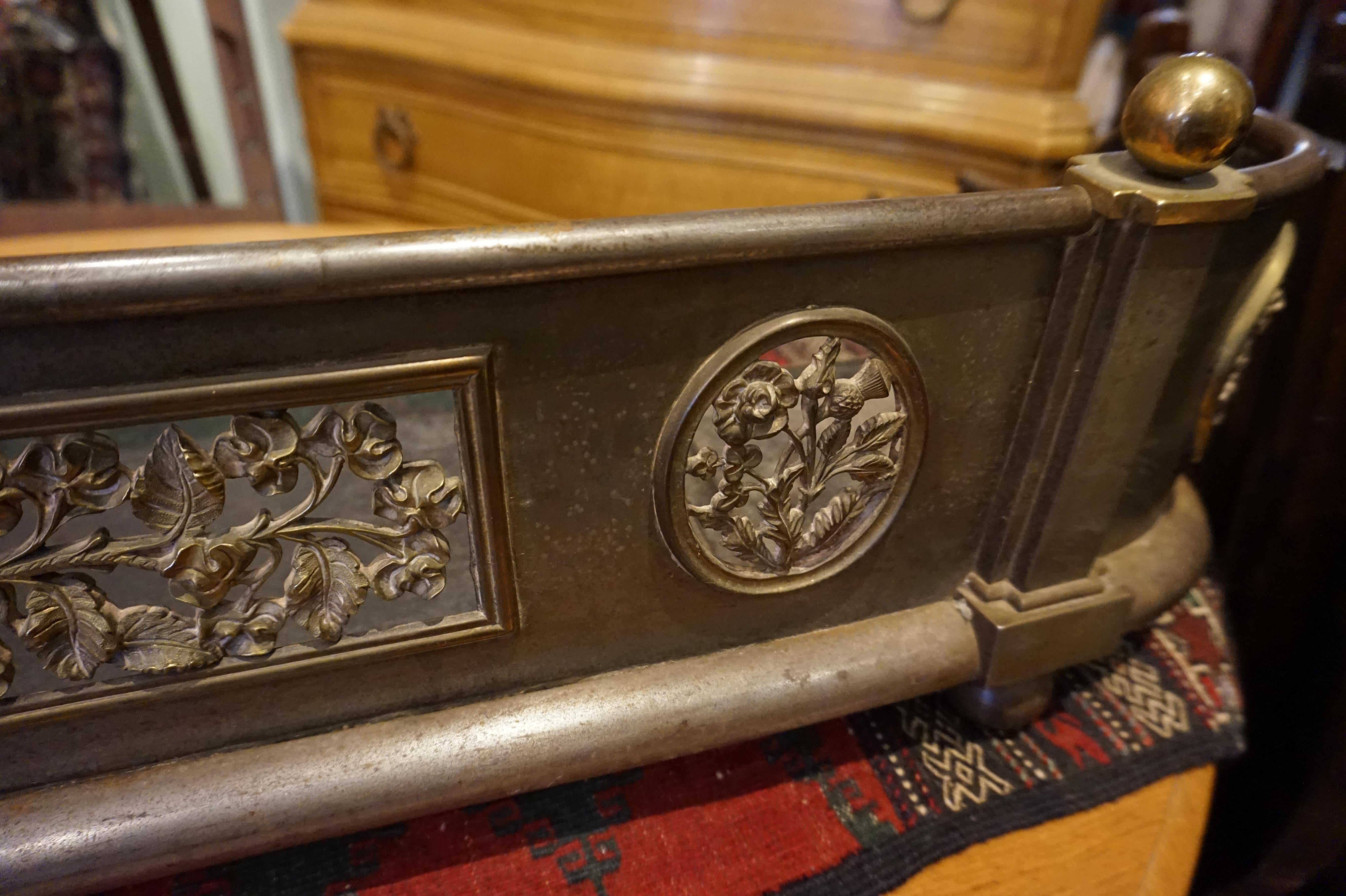 Solid Brass & Metal Victorian Fireplace Fender Surround with Floral Encasements For Sale 1