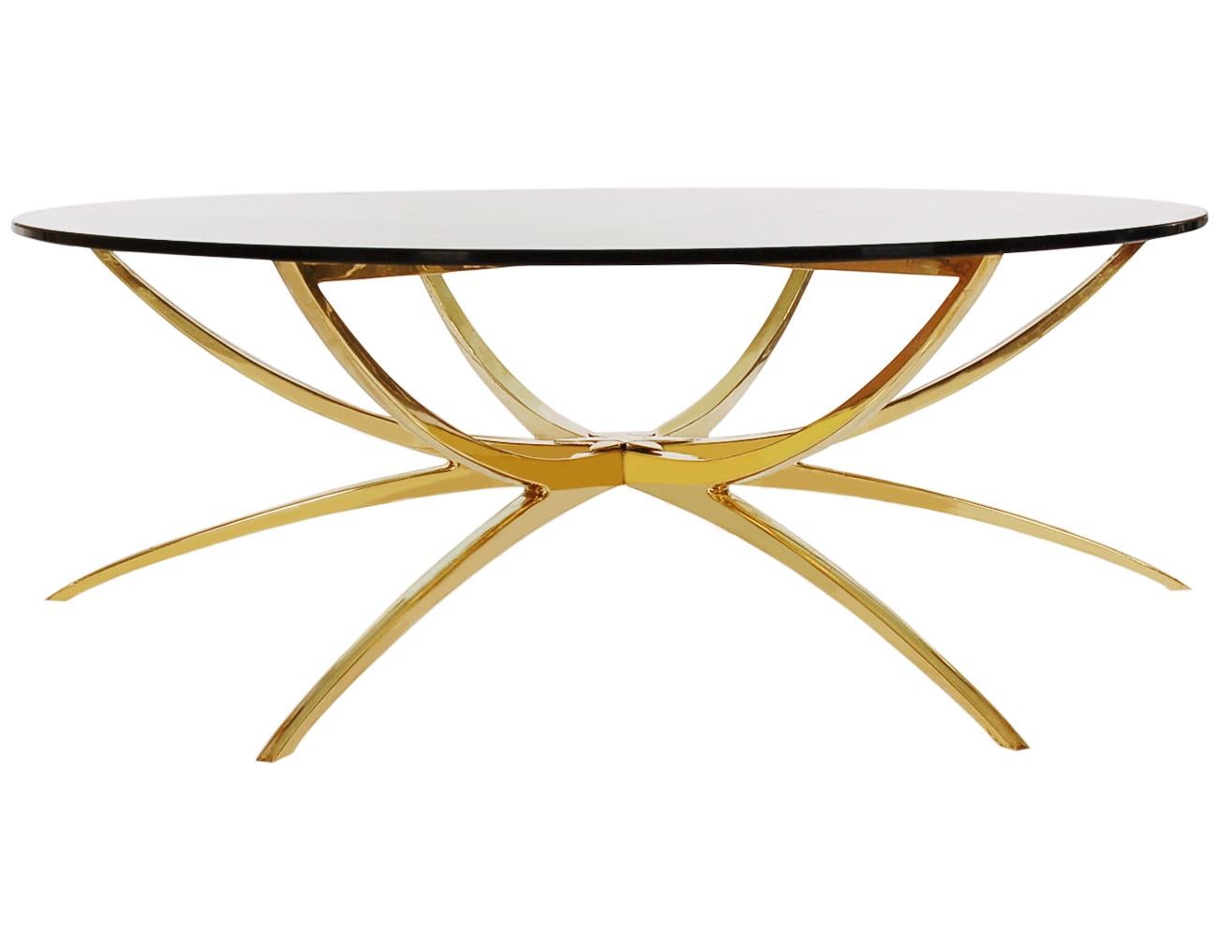 Mid-Century Modern Table à cocktail araignée en laiton massif et plateau rond en verre, italienne, de style mi-siècle moderne en vente