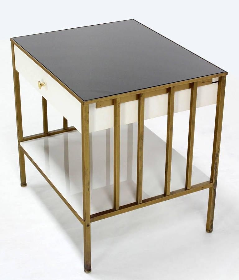 Solid Brass Mid Century Modern End Side Table One Drawer Stand Smoked Glass Top In Good Condition For Sale In Rockaway, NJ