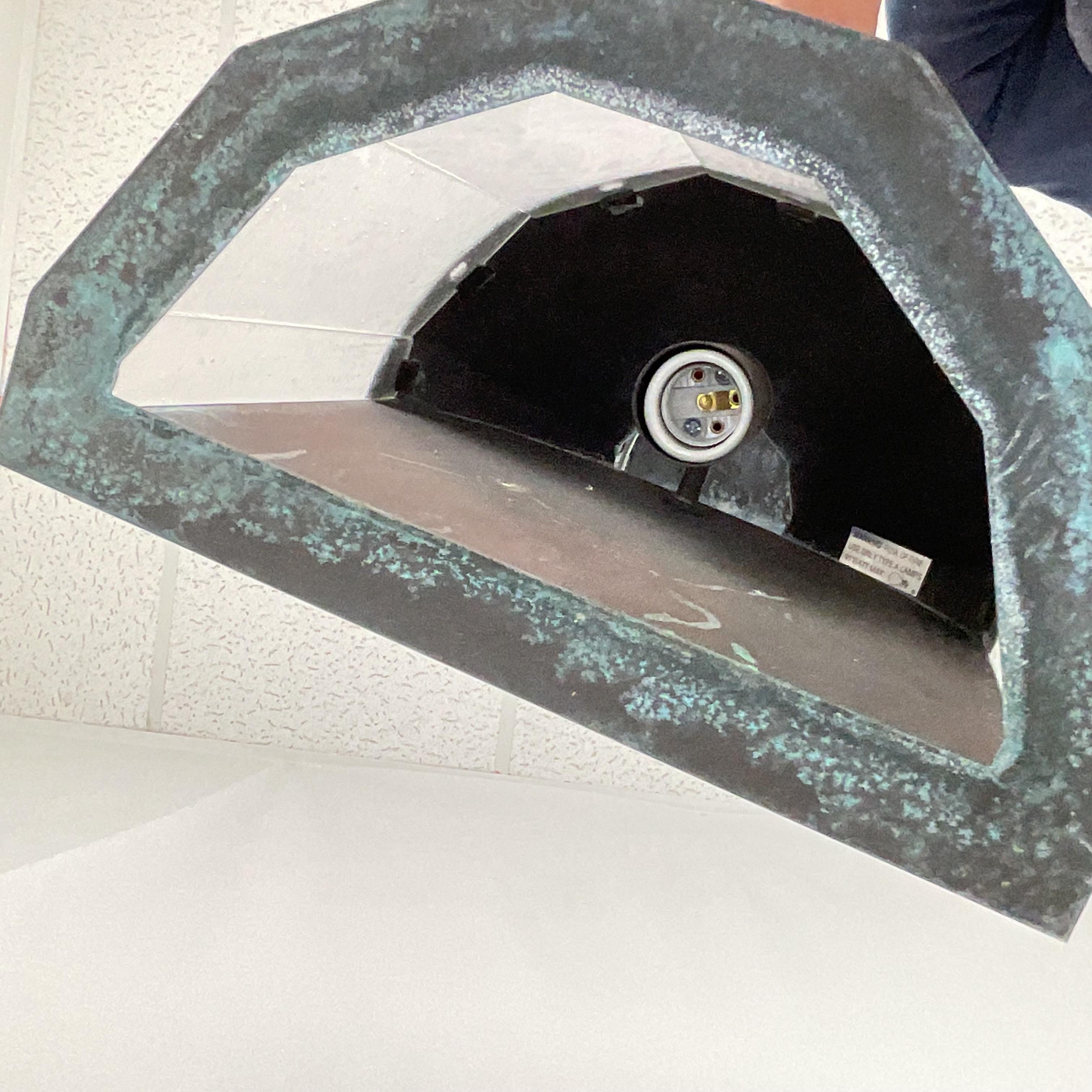 Faroles de latón macizo para exteriores de Phoenix Day Co Estadounidense en venta