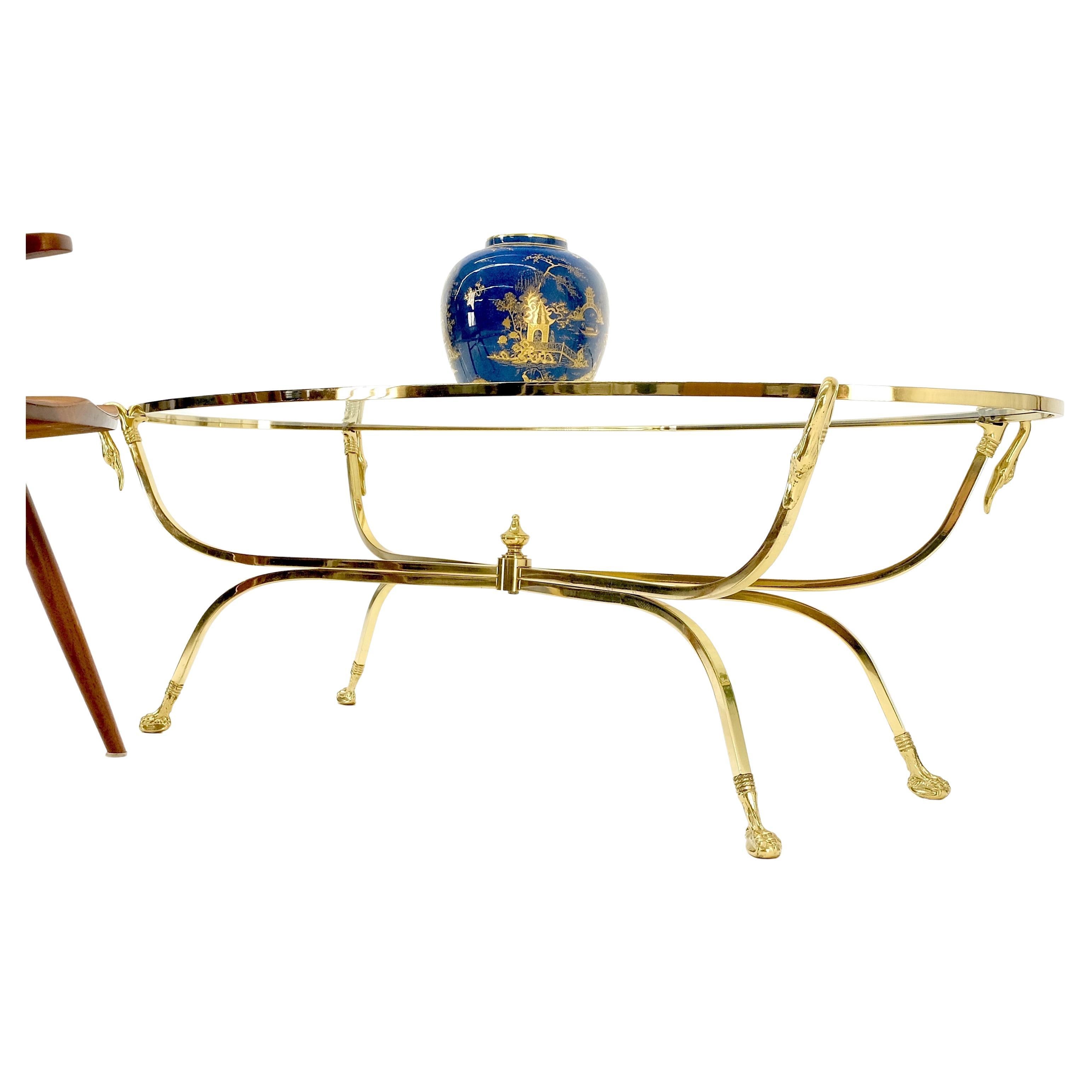 Mid-Century moderno Piedini ovali d'ottone massiccio con teste di cigno Motivo per il centro del tavolino da caffè in vendita