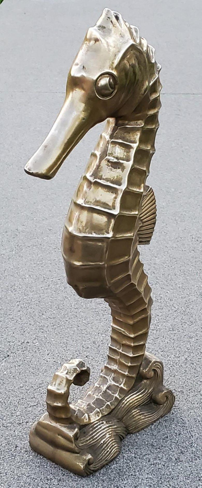 20ième siècle Sculpture d'hippocampe en laiton massif Hollywood Regency/moderne du milieu du siècle dernier en vente