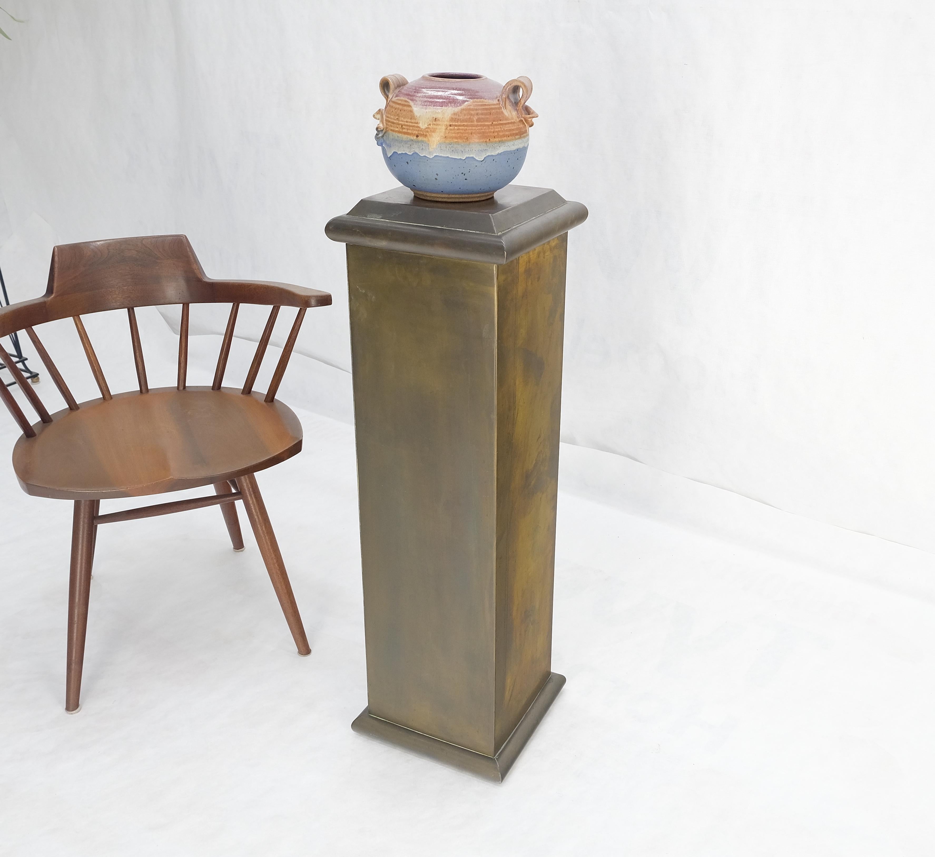 20ième siècle Socle carré forgé en laiton massif en tôle, Mid Century Modern Machine Age en vente