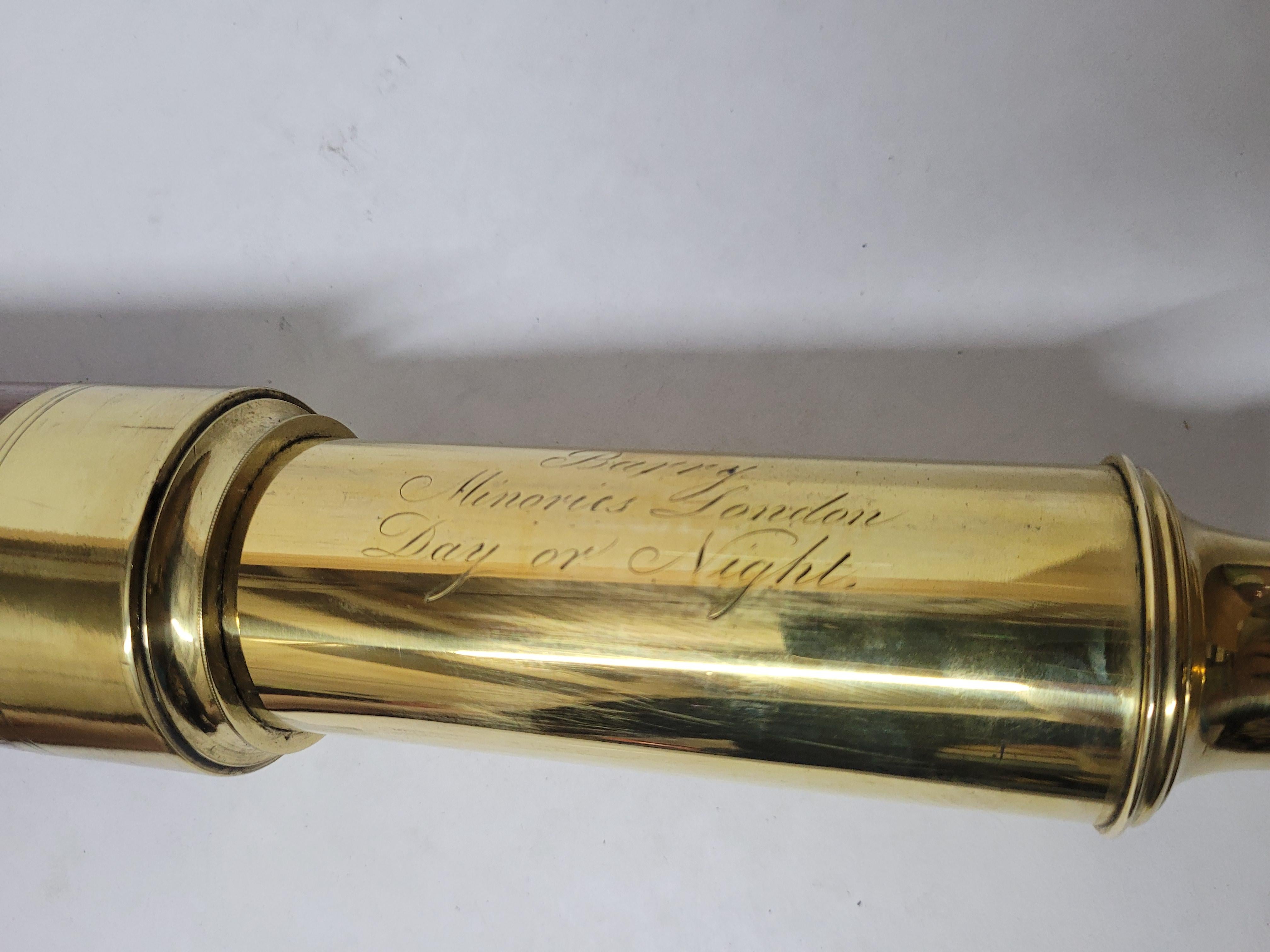 Telescopio de capitán de barco de latón macizo en venta 3