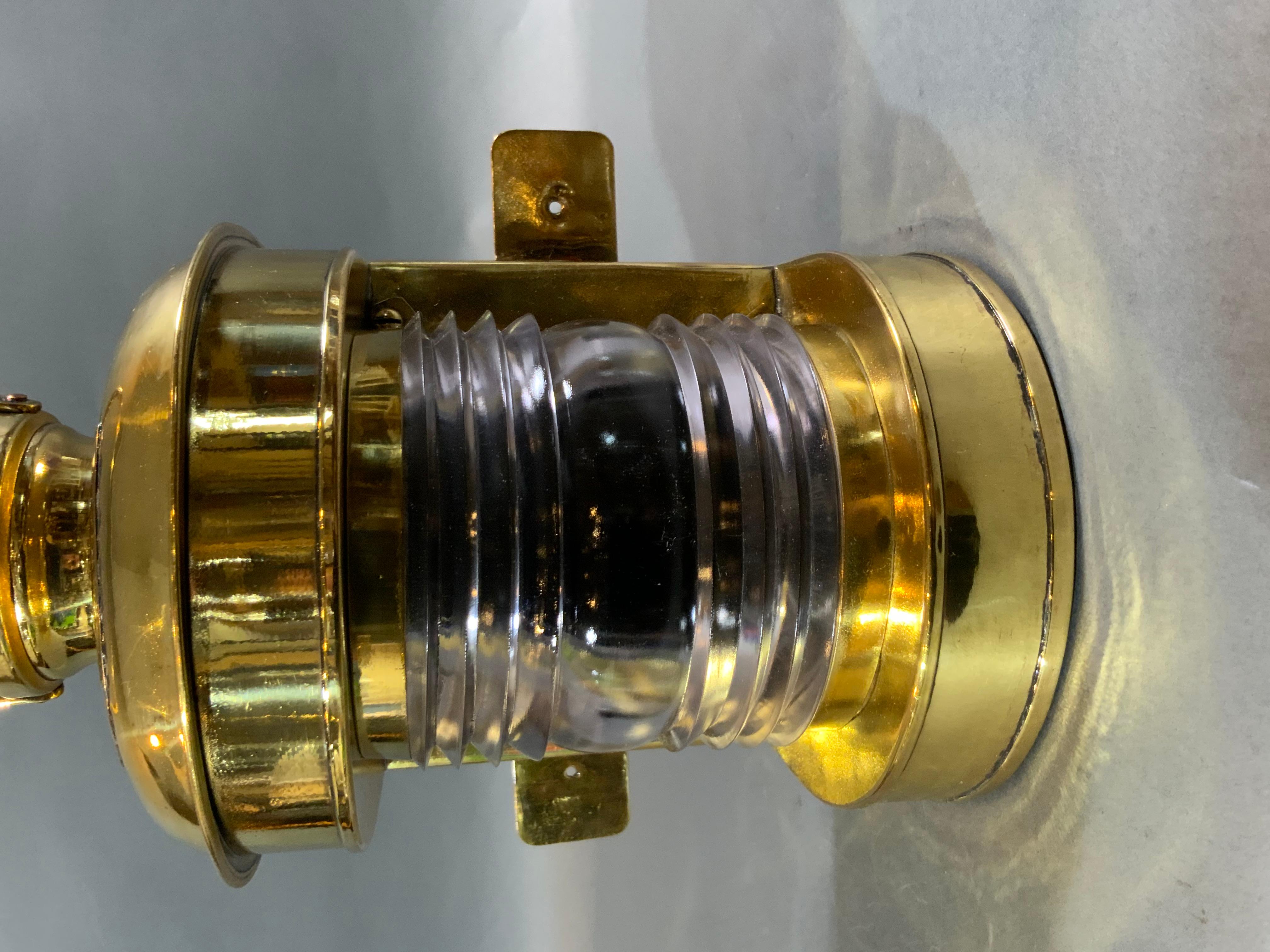 Luz de proa de barco de latón macizo en Bueno estado para la venta en Norwell, MA