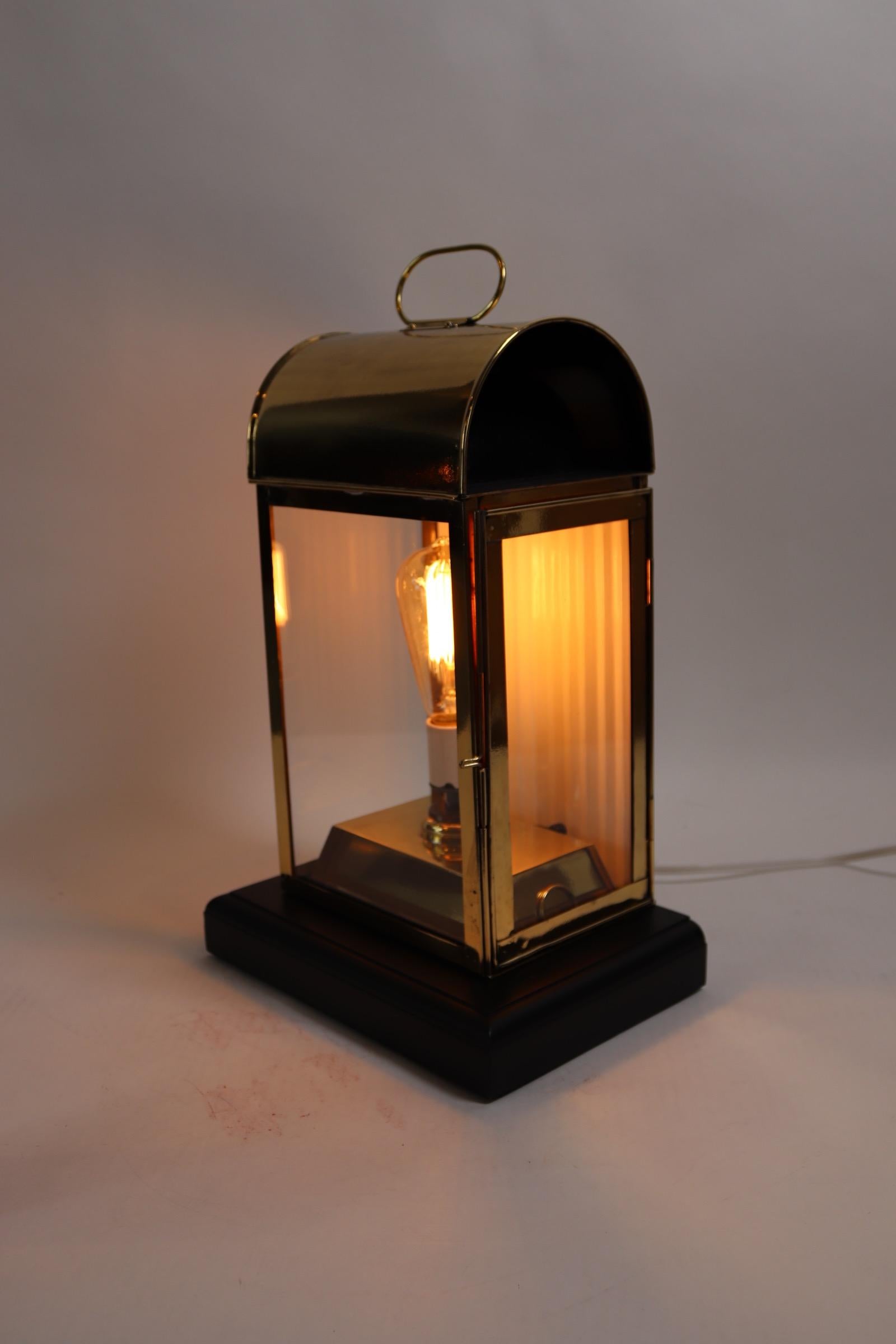 Early 20th Century Solid Brass Ships Cabin Lantern For Sale