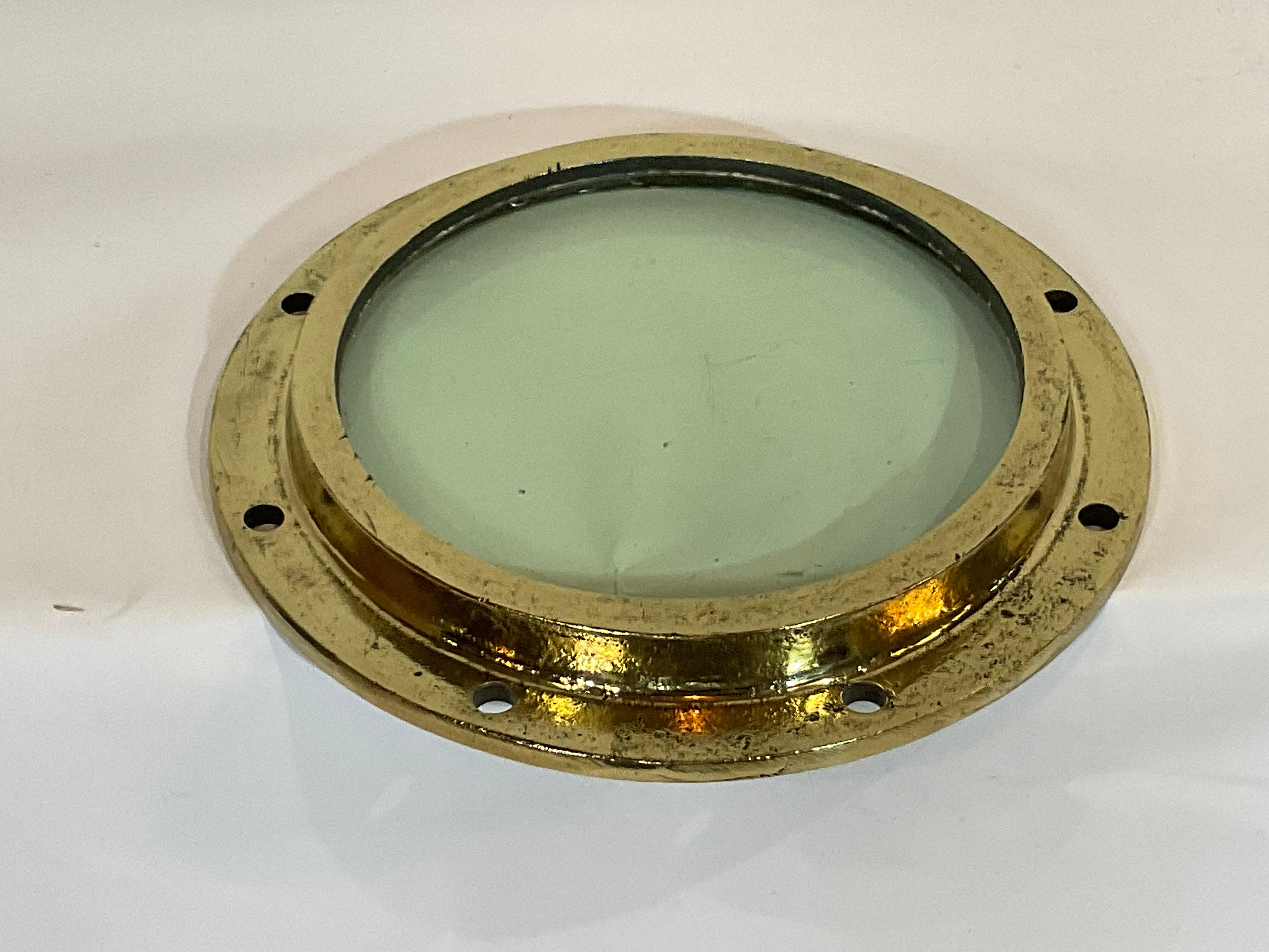Solid Brass Ships Fixed Porthole In Good Condition For Sale In Norwell, MA