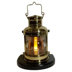 Farol de latón macizo para mástil de barco
