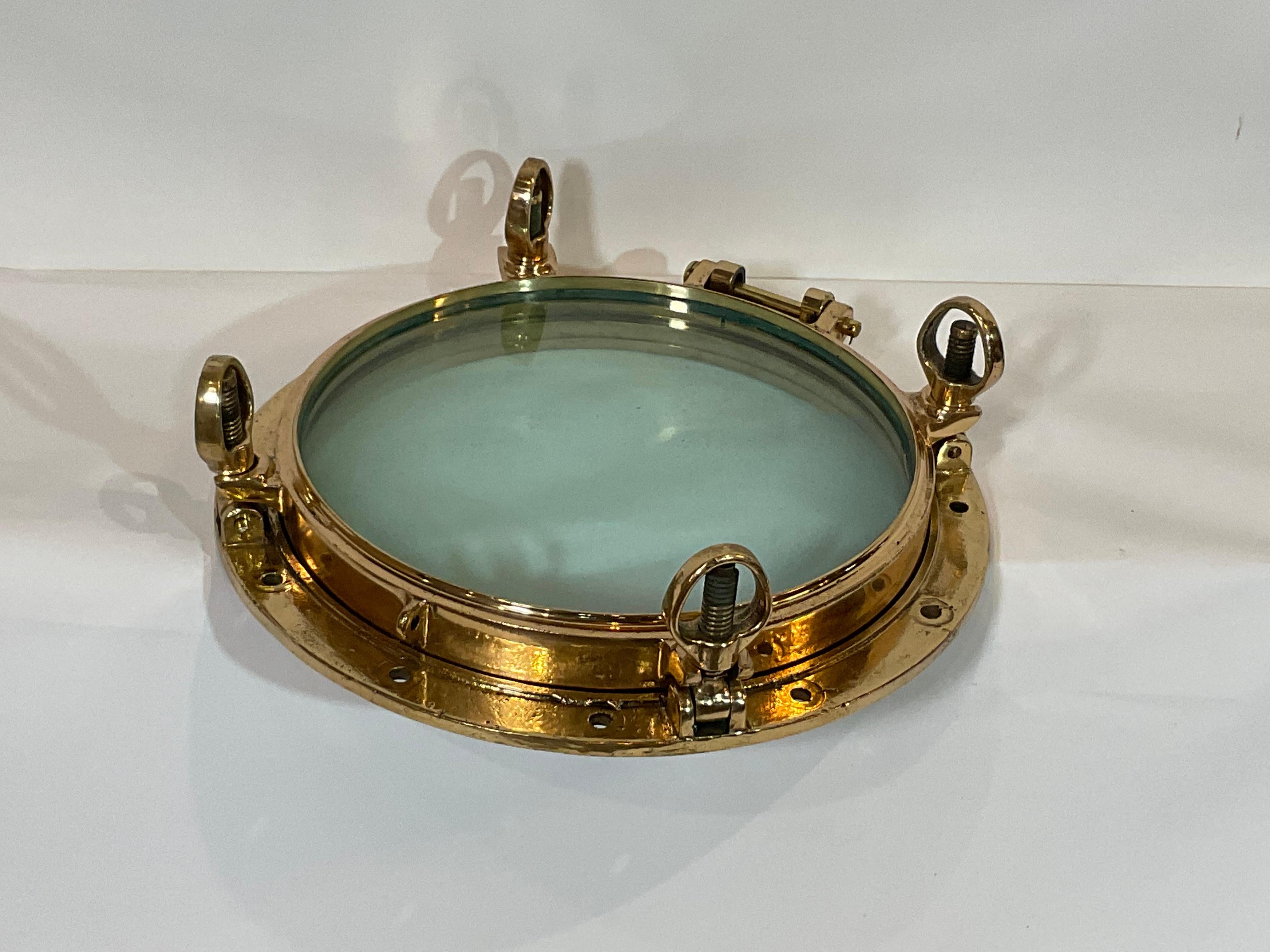 Solid Brass Ships Porthole In Good Condition For Sale In Norwell, MA