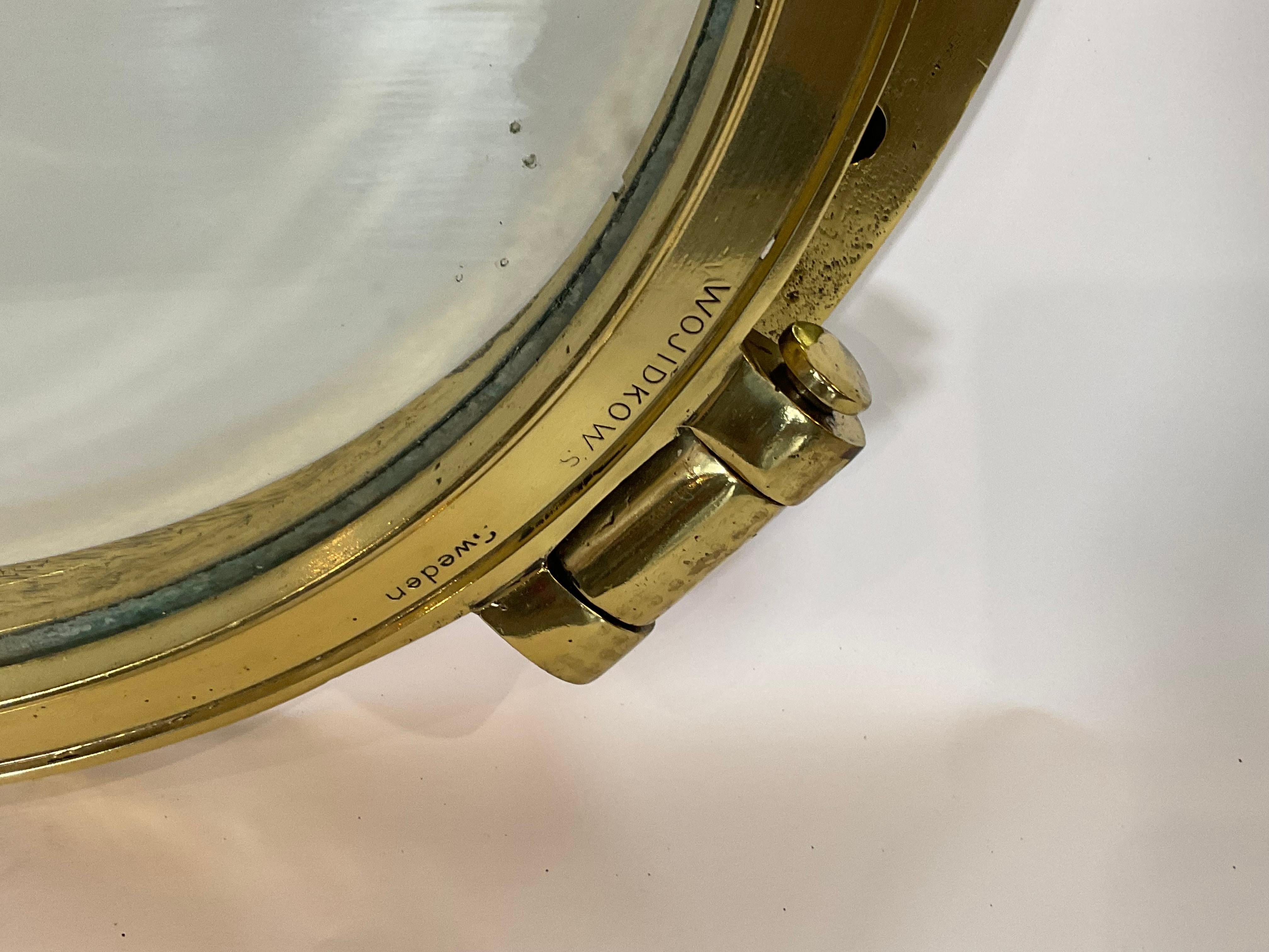 Mid-20th Century Solid Brass Ships Porthole Highly Polished with Lacquer Finish For Sale