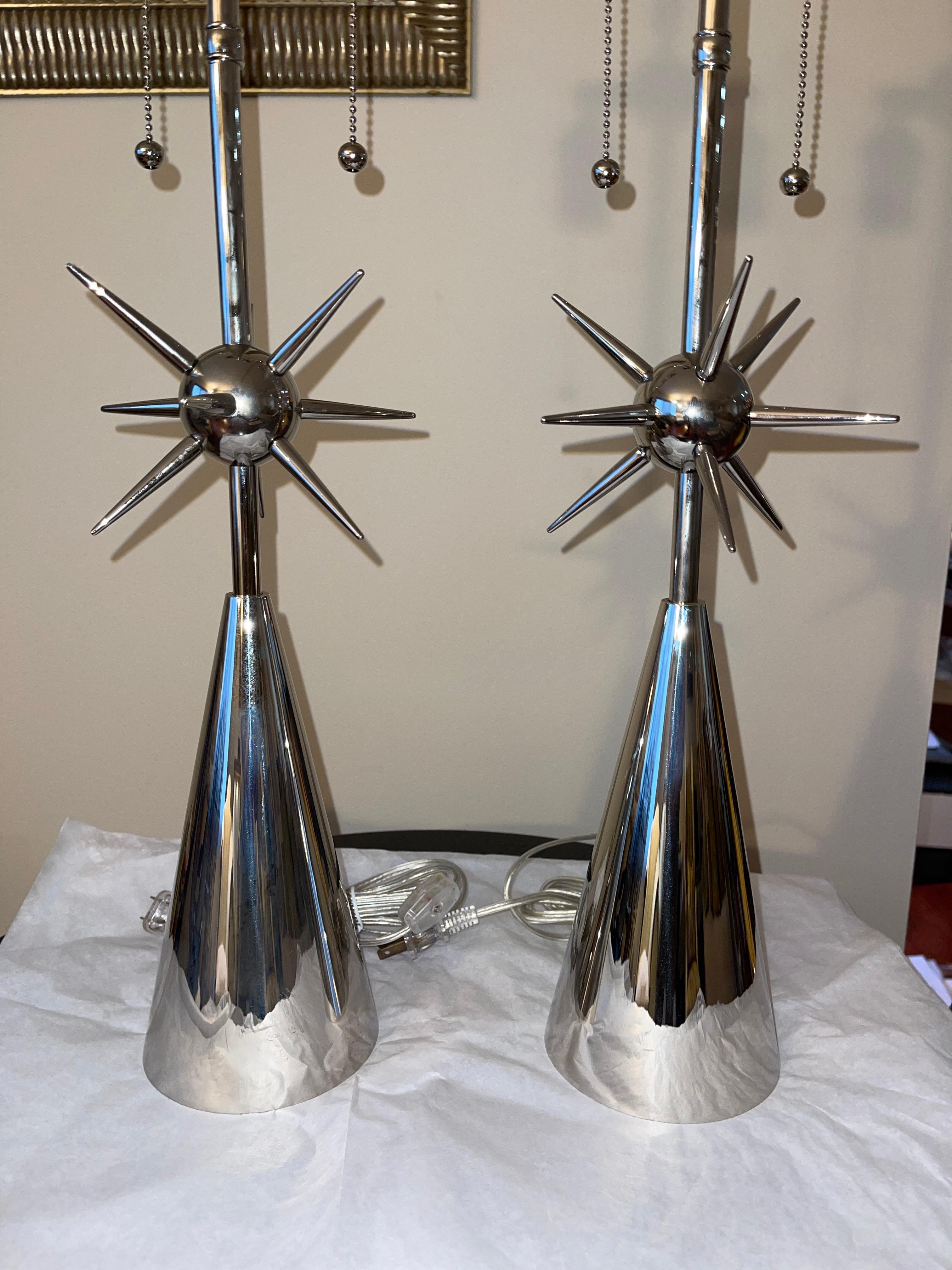 Sputnik-Tischlampe – massives Messing oder poliertes Nickel im Angebot 3