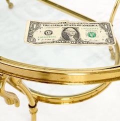 Table basse ovale Motive Swan en laiton massif de forme piste de course à deux niveaux mi-siècle