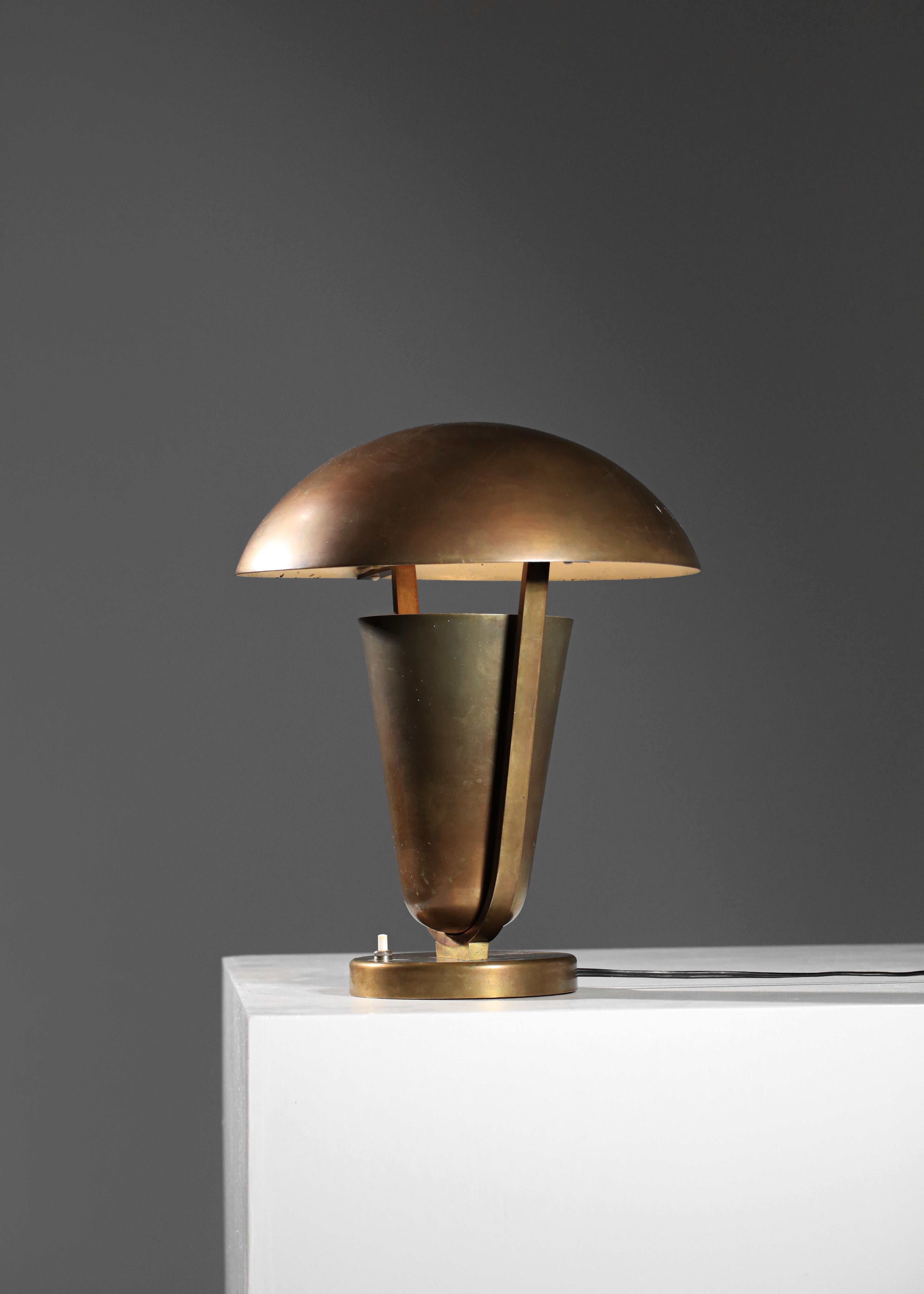 Table ou bureau en laiton massif  Lampe Art déco style Perzel moderniste français des années 30 en vente 9
