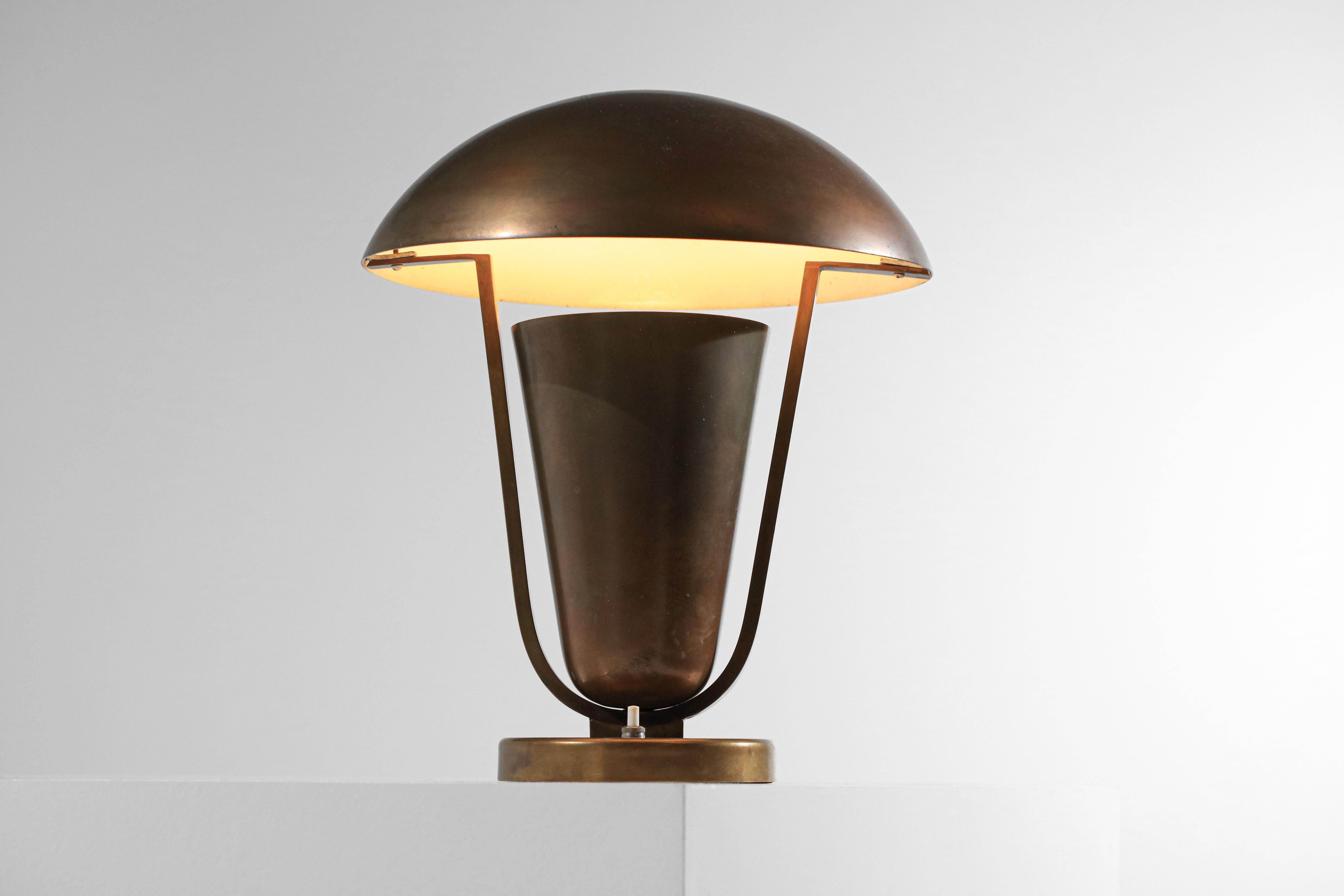Solid brass table or desk  lamp art deco 30's Perzel style French modernist In Good Condition For Sale In Lyon, FR