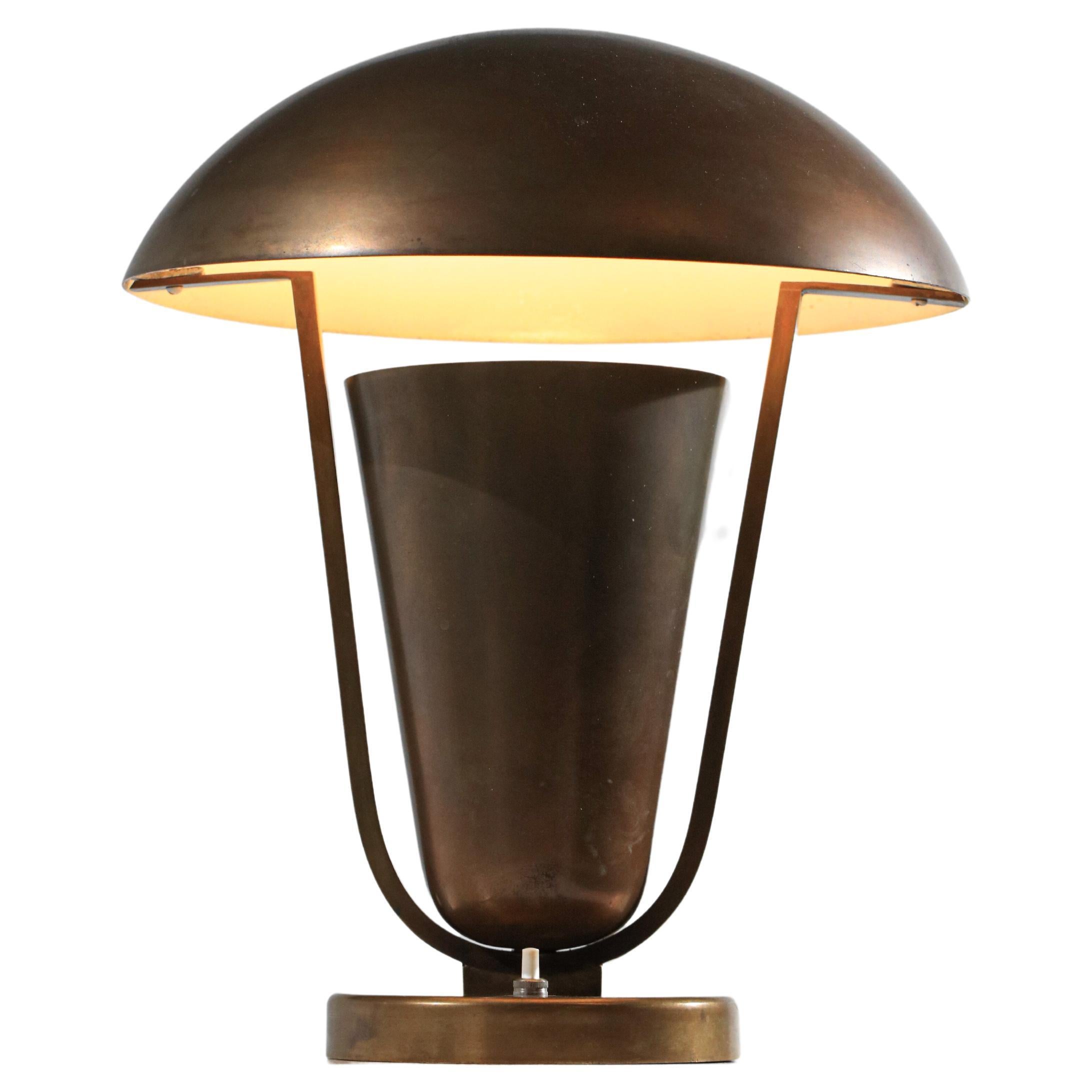 Table ou bureau en laiton massif  Lampe Art déco style Perzel moderniste français des années 30 en vente