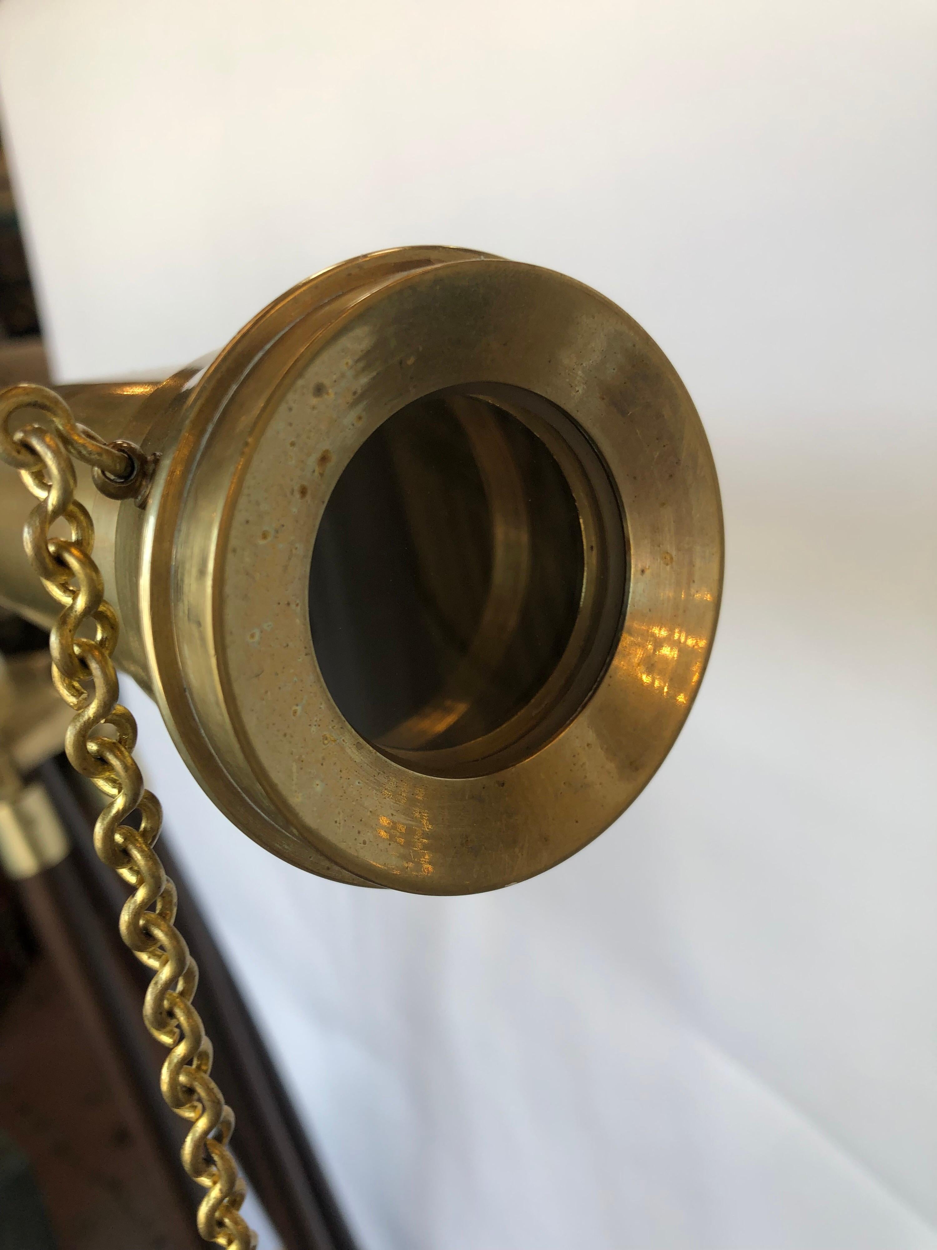 Solid Brass Telescope In Excellent Condition In Los Angeles, CA