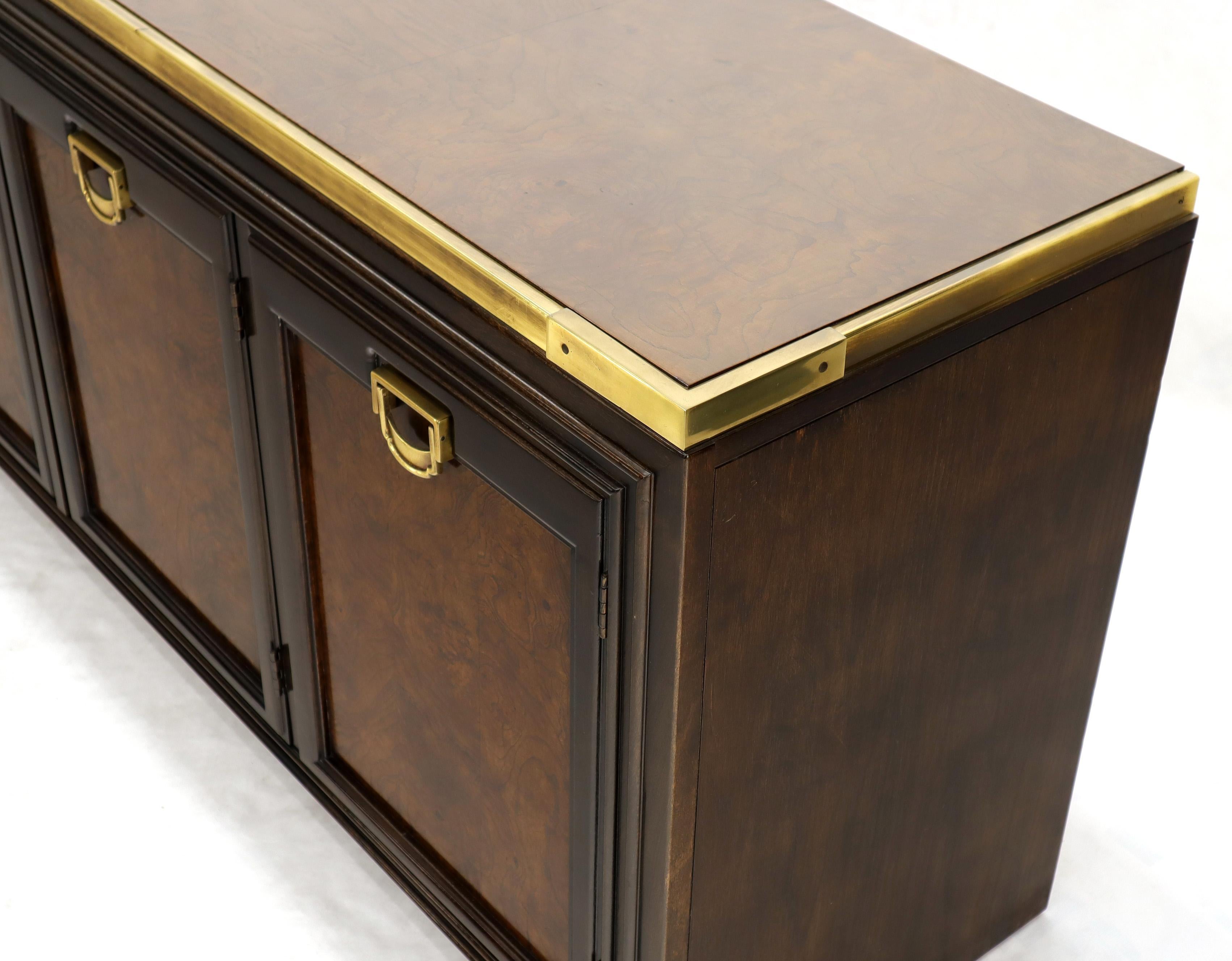 Solid Brass Trim Burl Wood Credenza Server Cabinet Extra Long Dresser In Excellent Condition In Rockaway, NJ