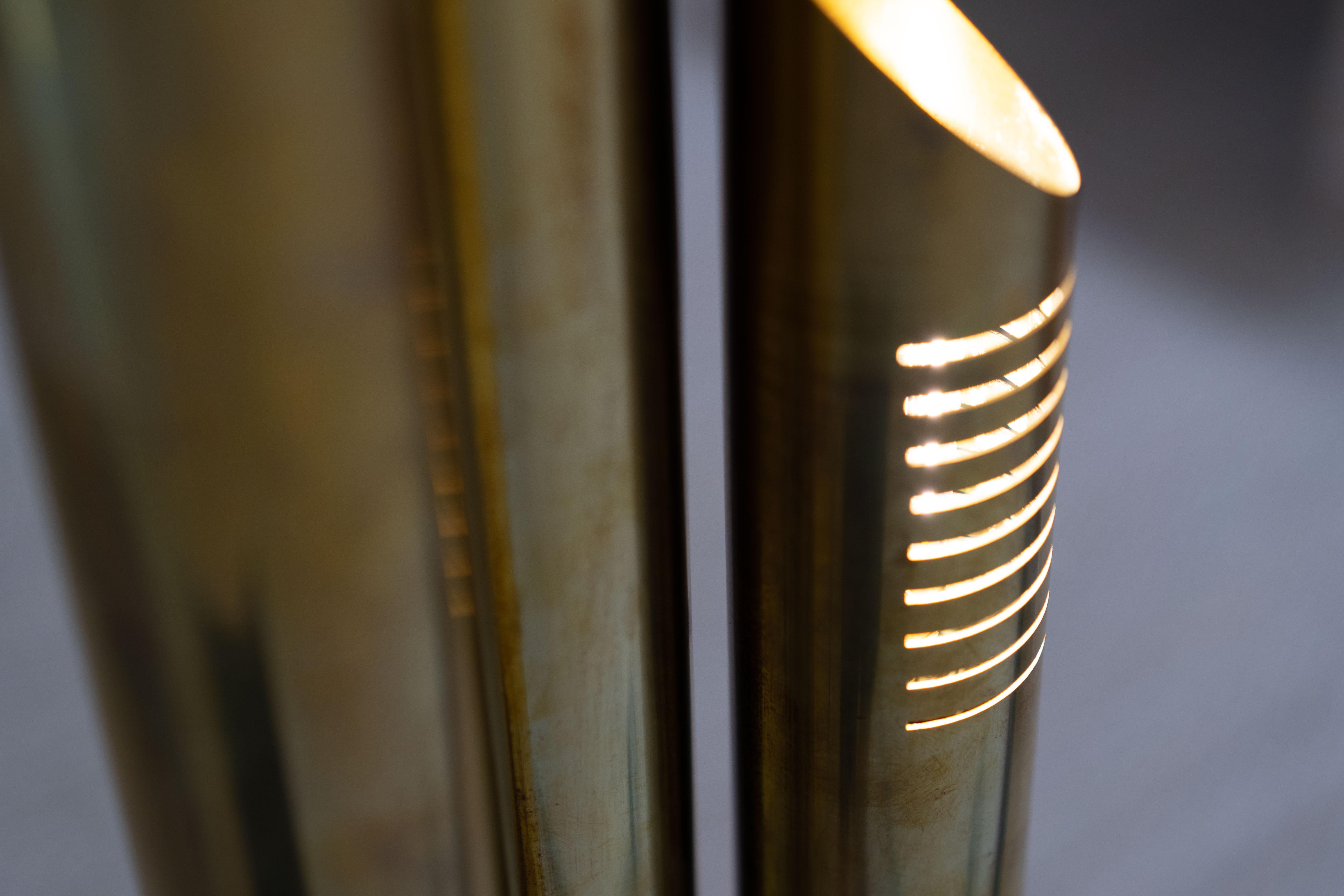 Late 20th Century Italian Solid Brass Tube Floor Lamp Designed by R. Fontana, circa 1970 For Sale