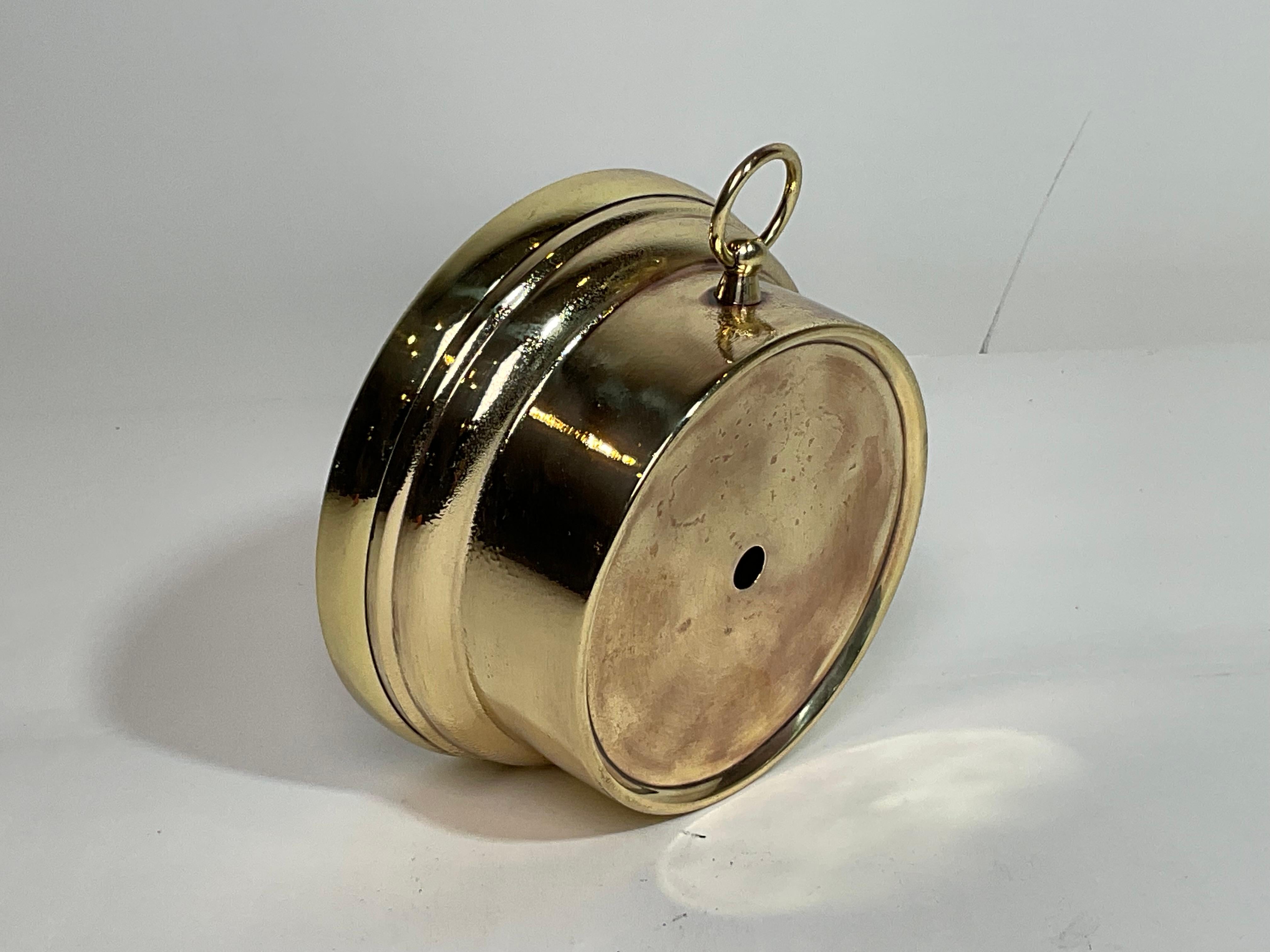 Ottone Barometro meteorologico in ottone massiccio di A. Taylor in vendita
