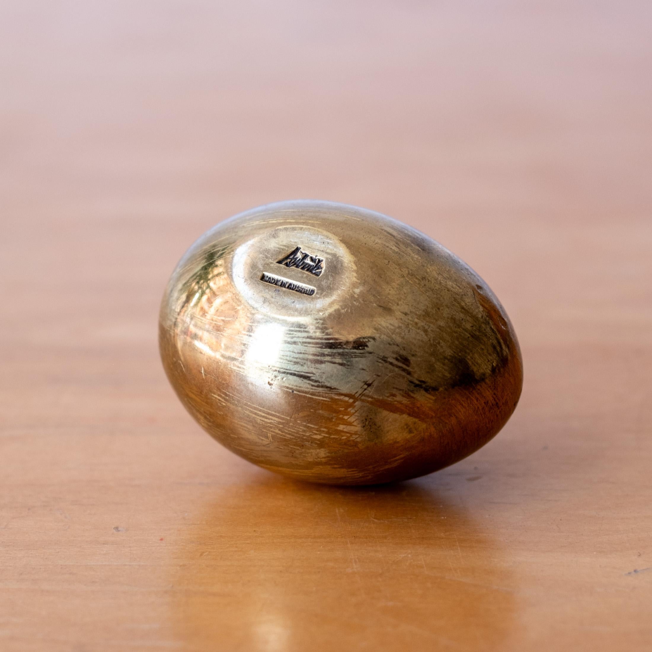 Solid Bronze Carl Auböck Egg Paperweight Austria In Good Condition For Sale In San Diego, CA