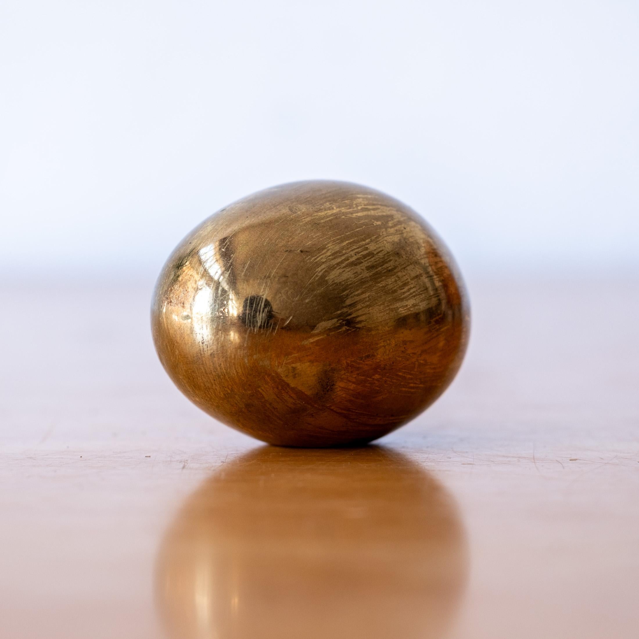 Solid Bronze Carl Auböck Egg Paperweight Austria For Sale 1