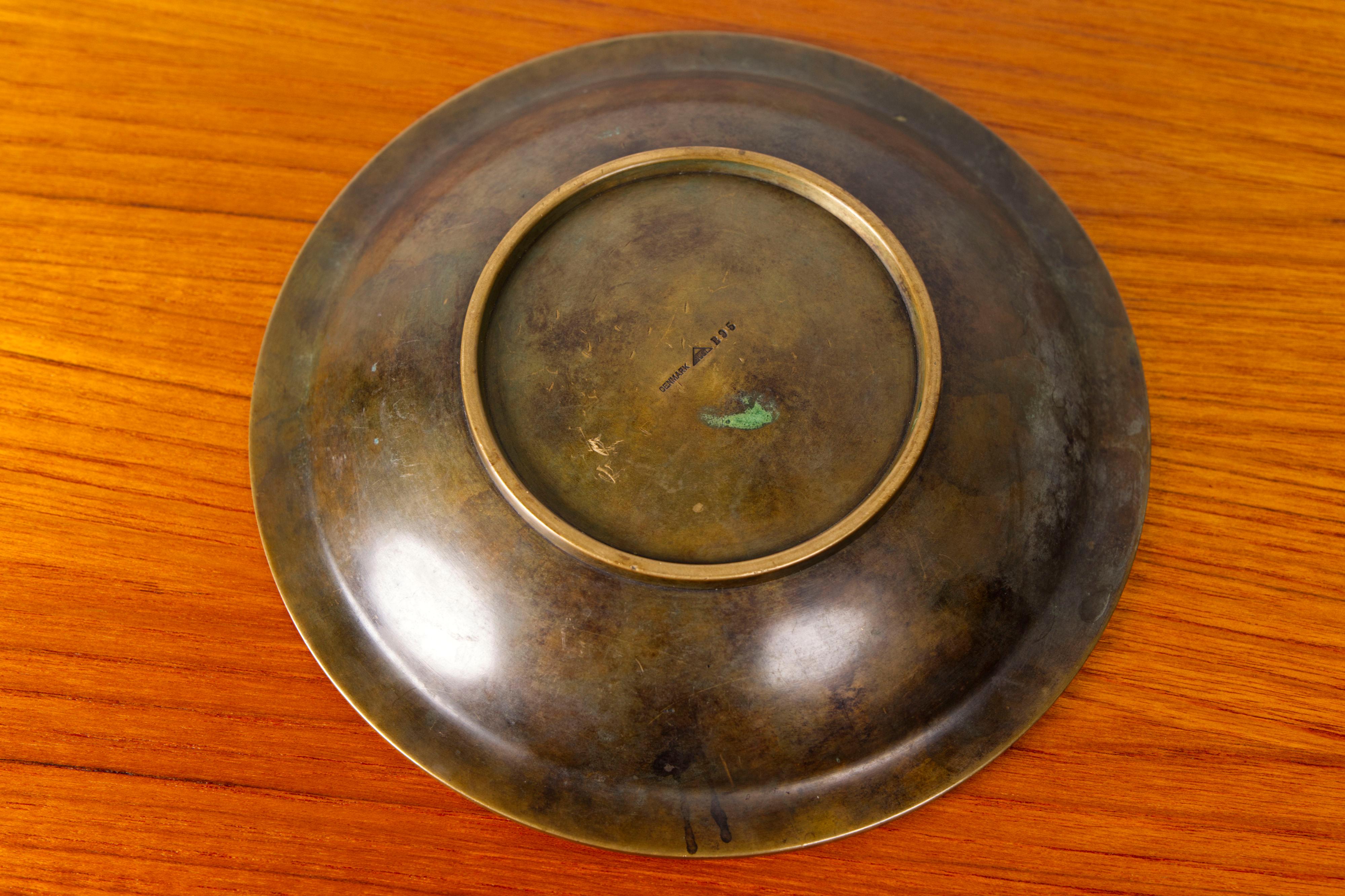 Plato de bronce macizo modelo 