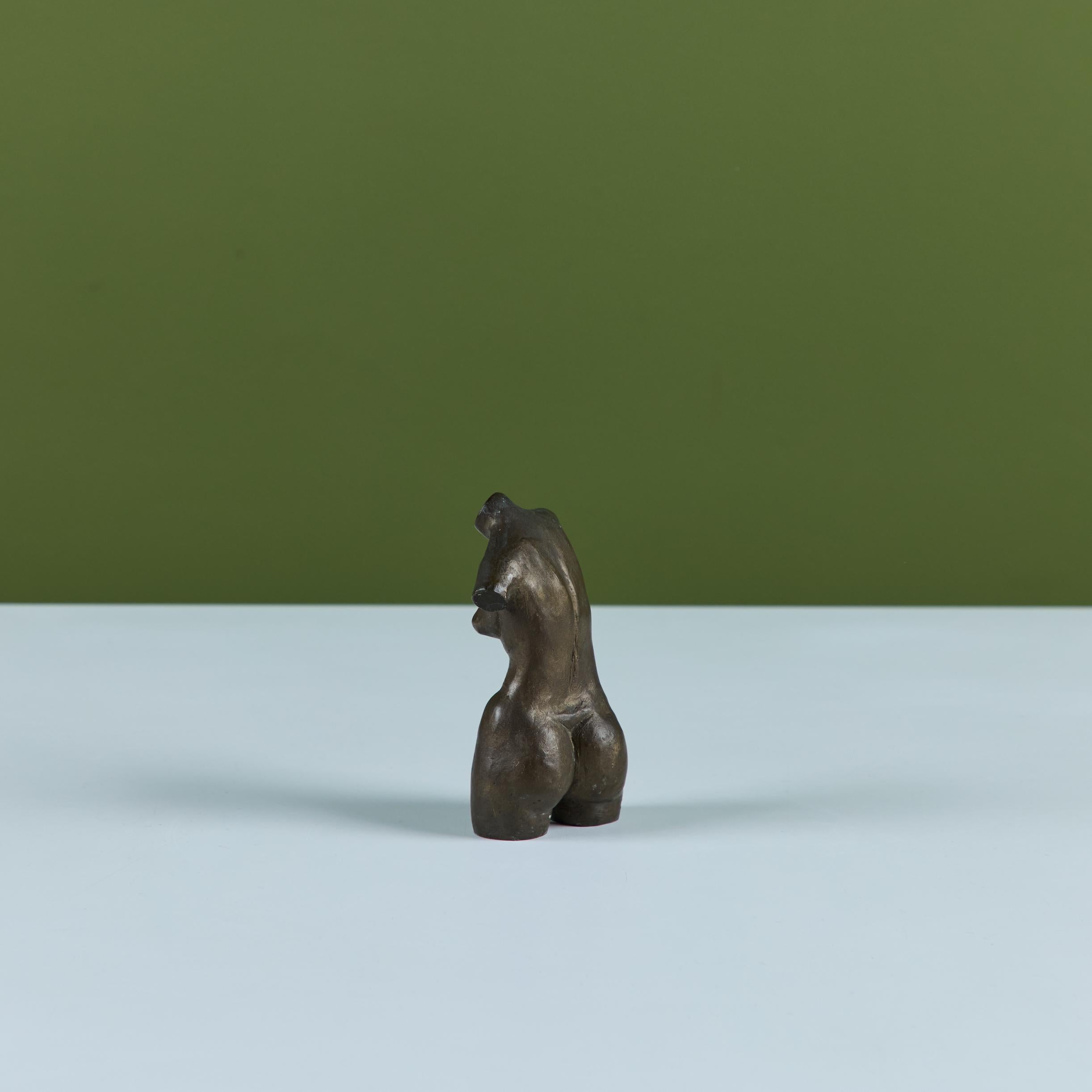 Torso femminile in bronzo massiccio in vendita 1