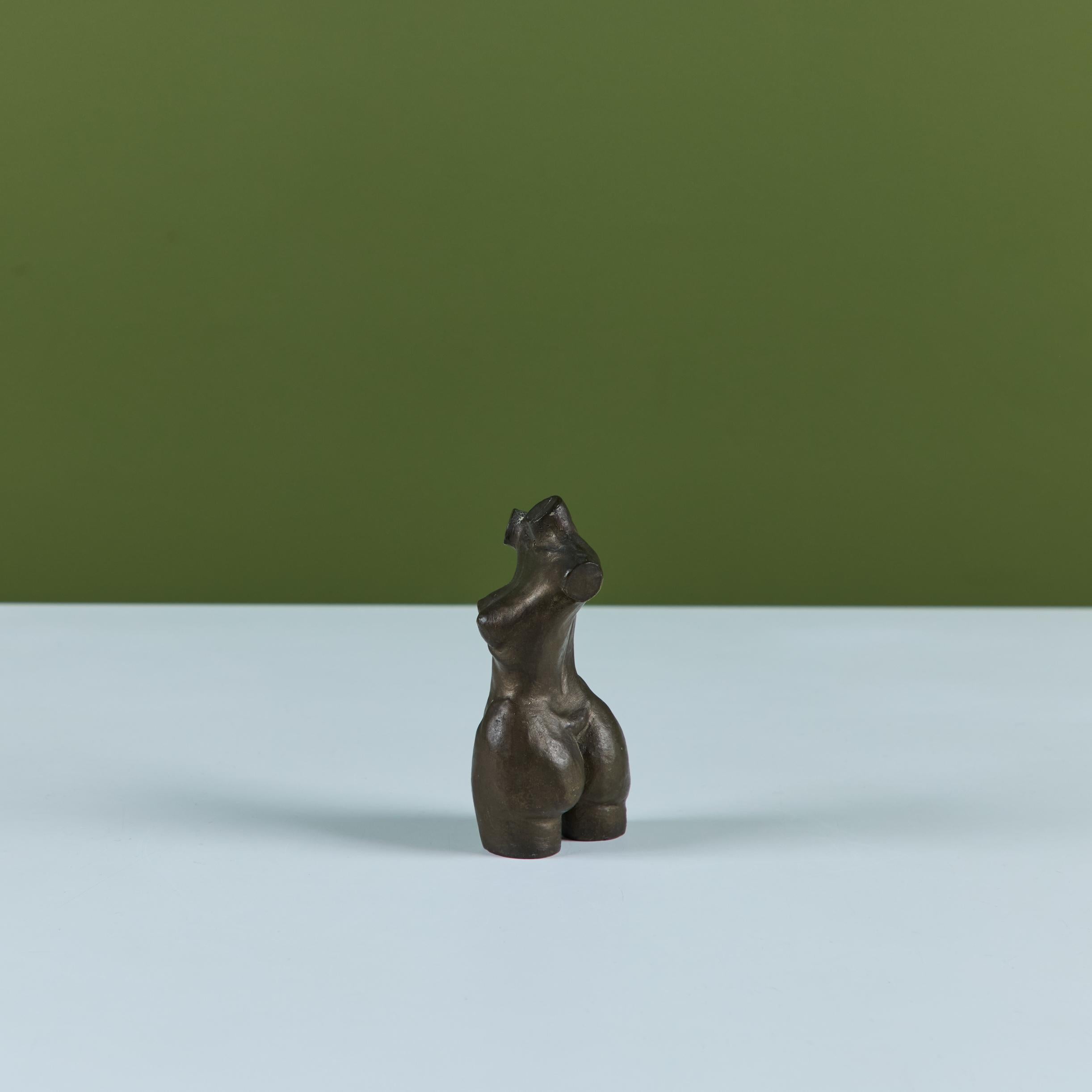Torso femminile in bronzo massiccio II in vendita 2