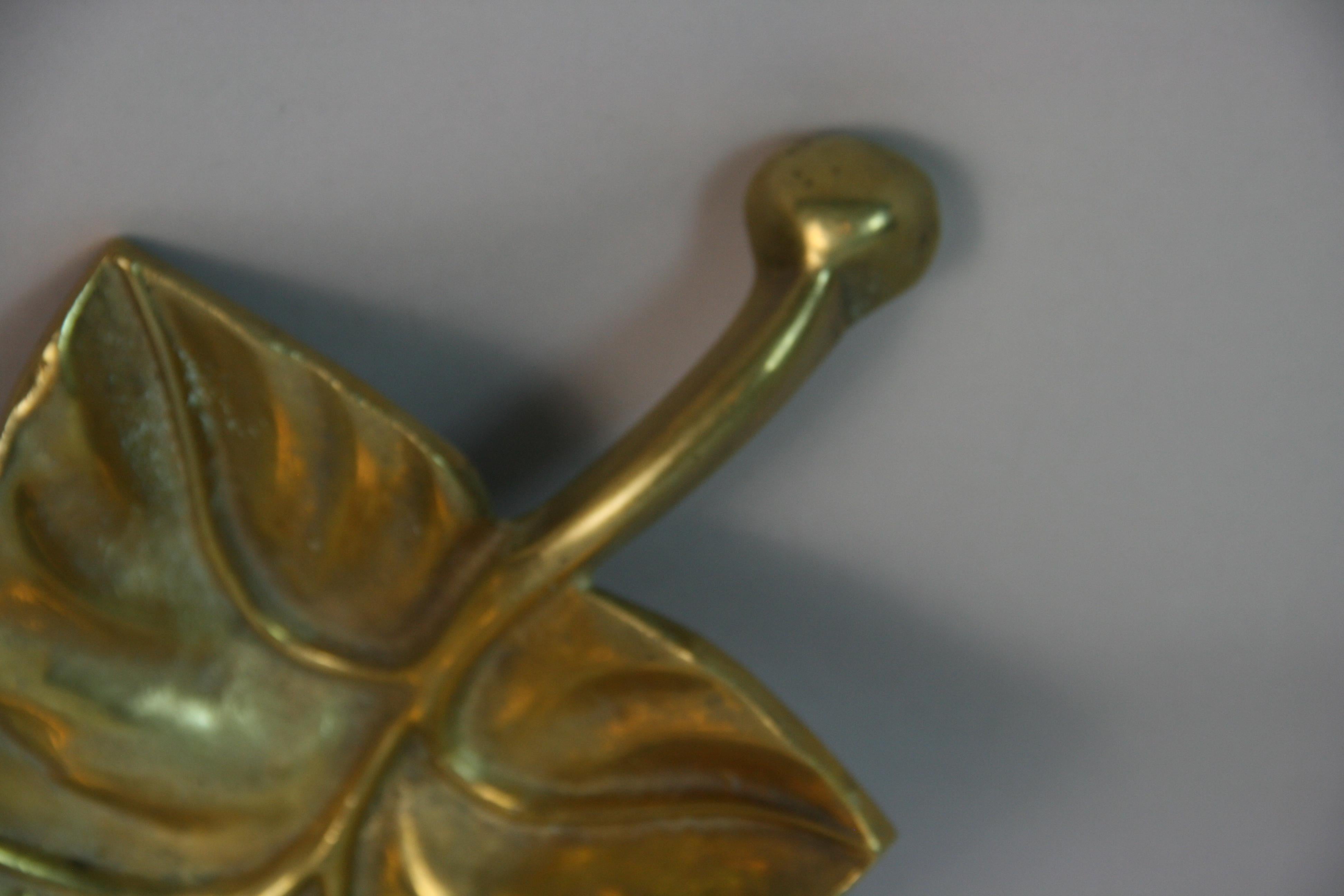 Sólido  Plato Hoja de Bronce con Asa en venta 5