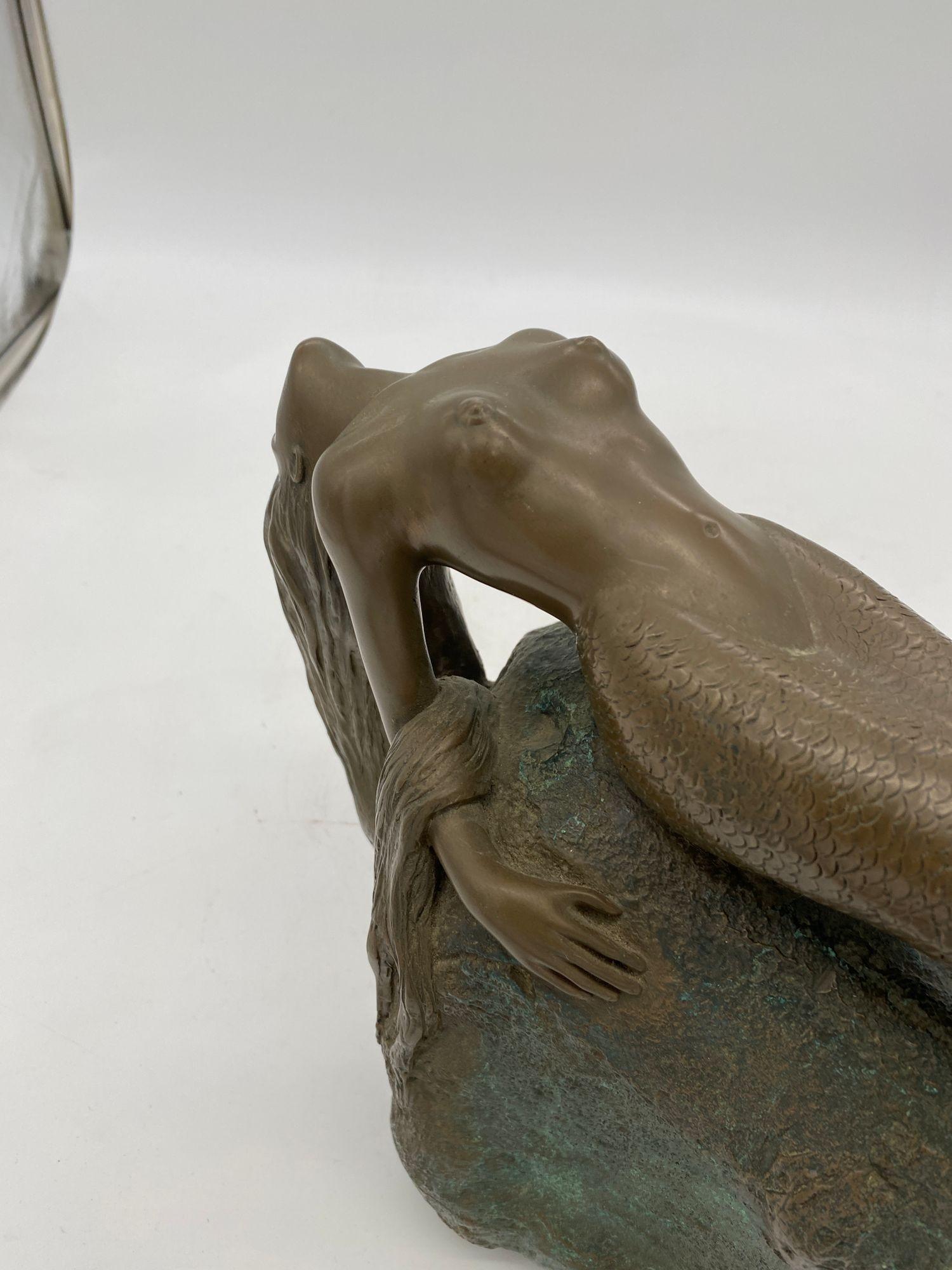 Bronze Mermaid Siren Statue on Beach Rock by James Siebert In Excellent Condition For Sale In Van Nuys, CA