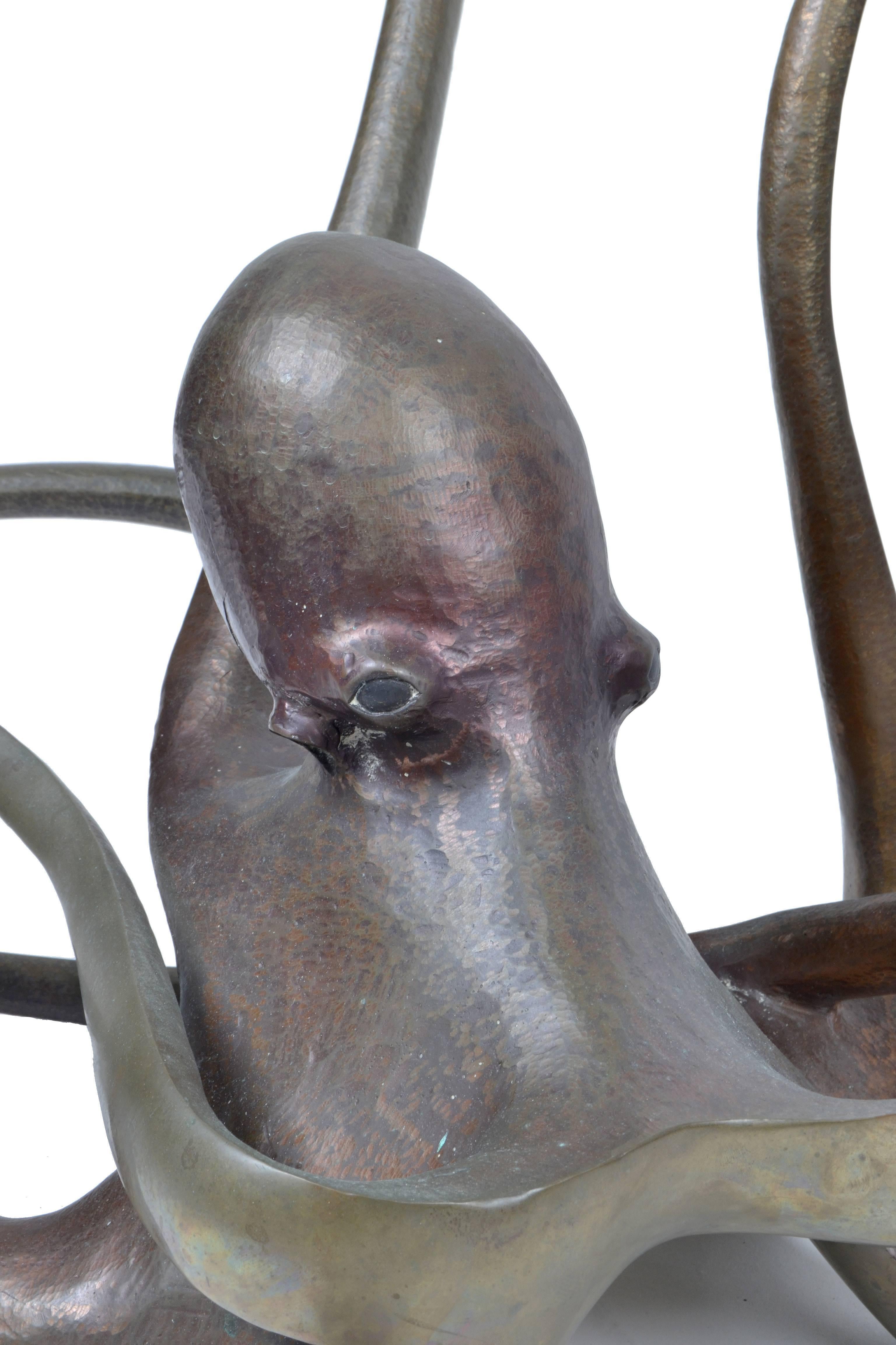 Skulpturaler Octopus-Couchtisch aus Glas in Bronze im Art-déco-Stil im Zustand „Gut“ im Angebot in Miami, FL