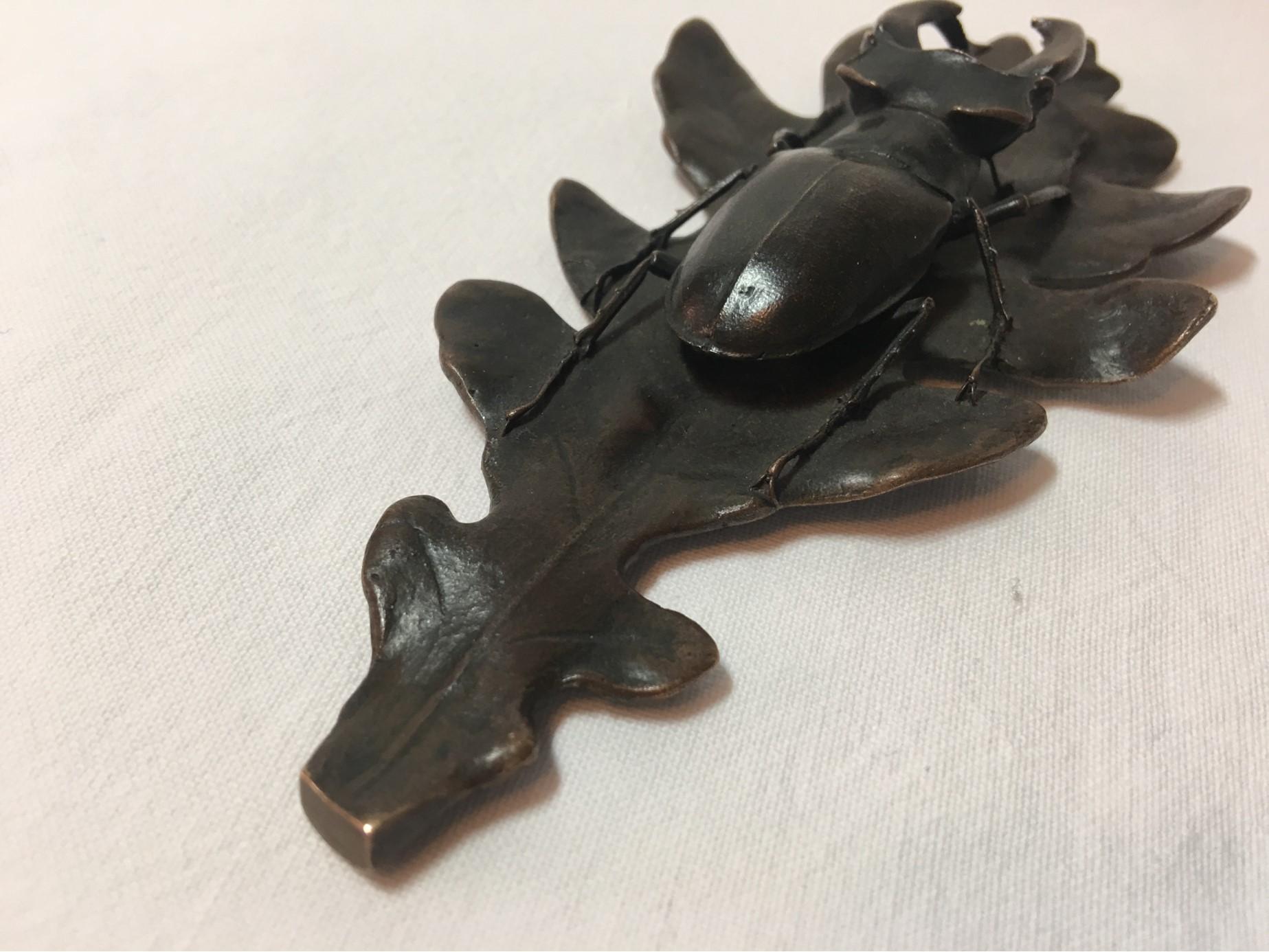 Early 20th Century Solid Bronze Paperweight Stag Beetle on Oak Leaf Desk Deco ca.1900 For Sale