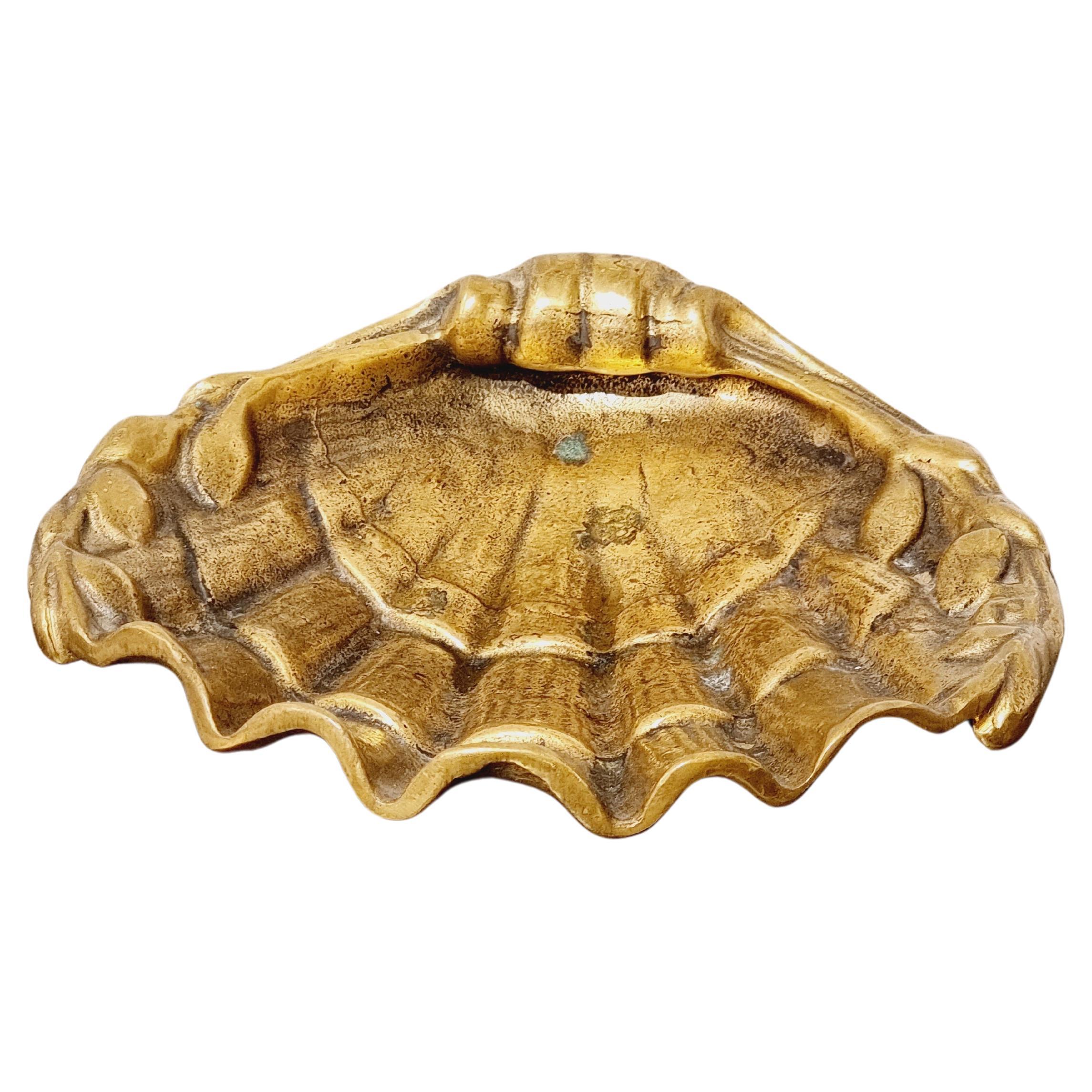 Solid bronze plate in shape of shell, french early 1900s