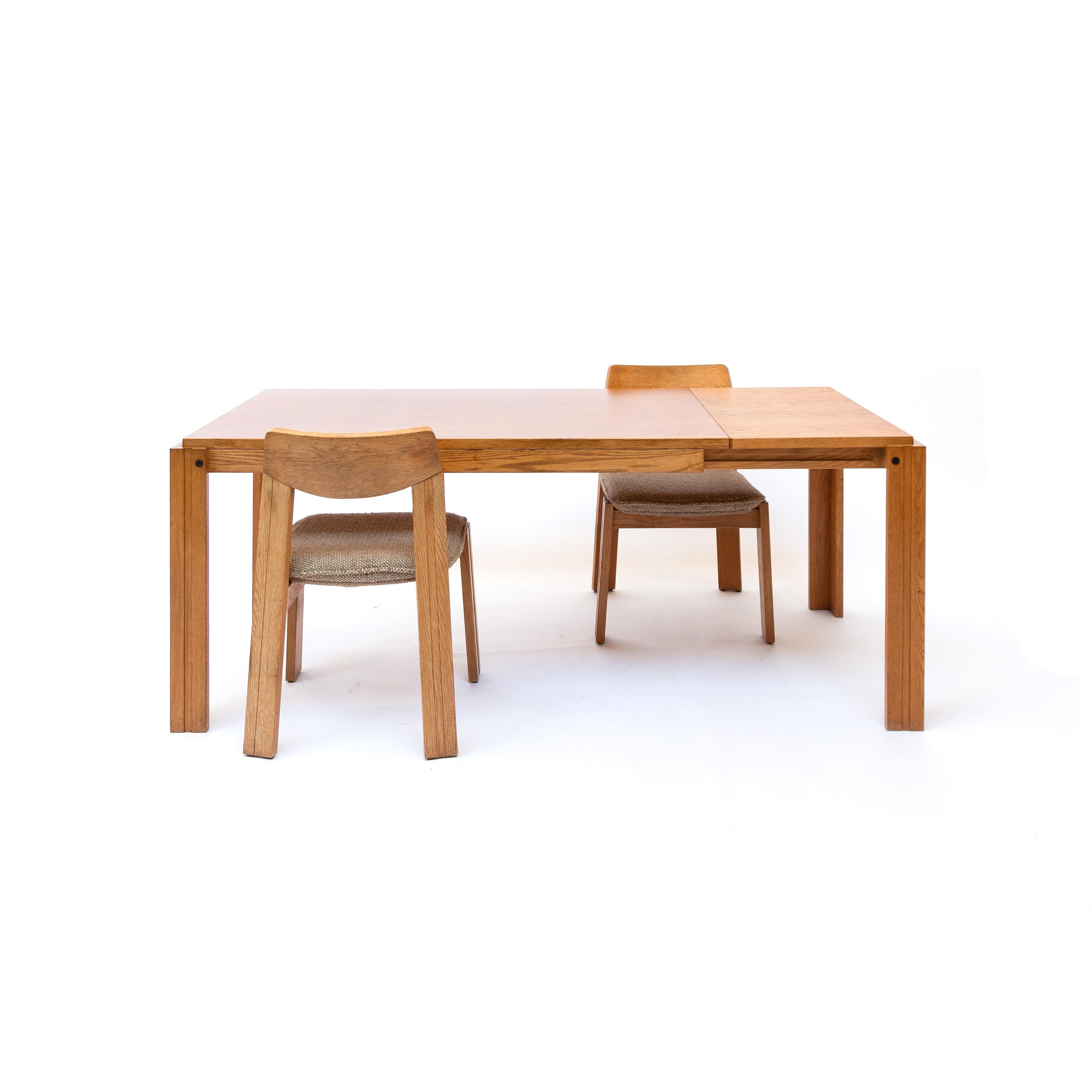 Scandinavian Modern Solid Brutalist Adjustable Oak Dining Table, 1970s