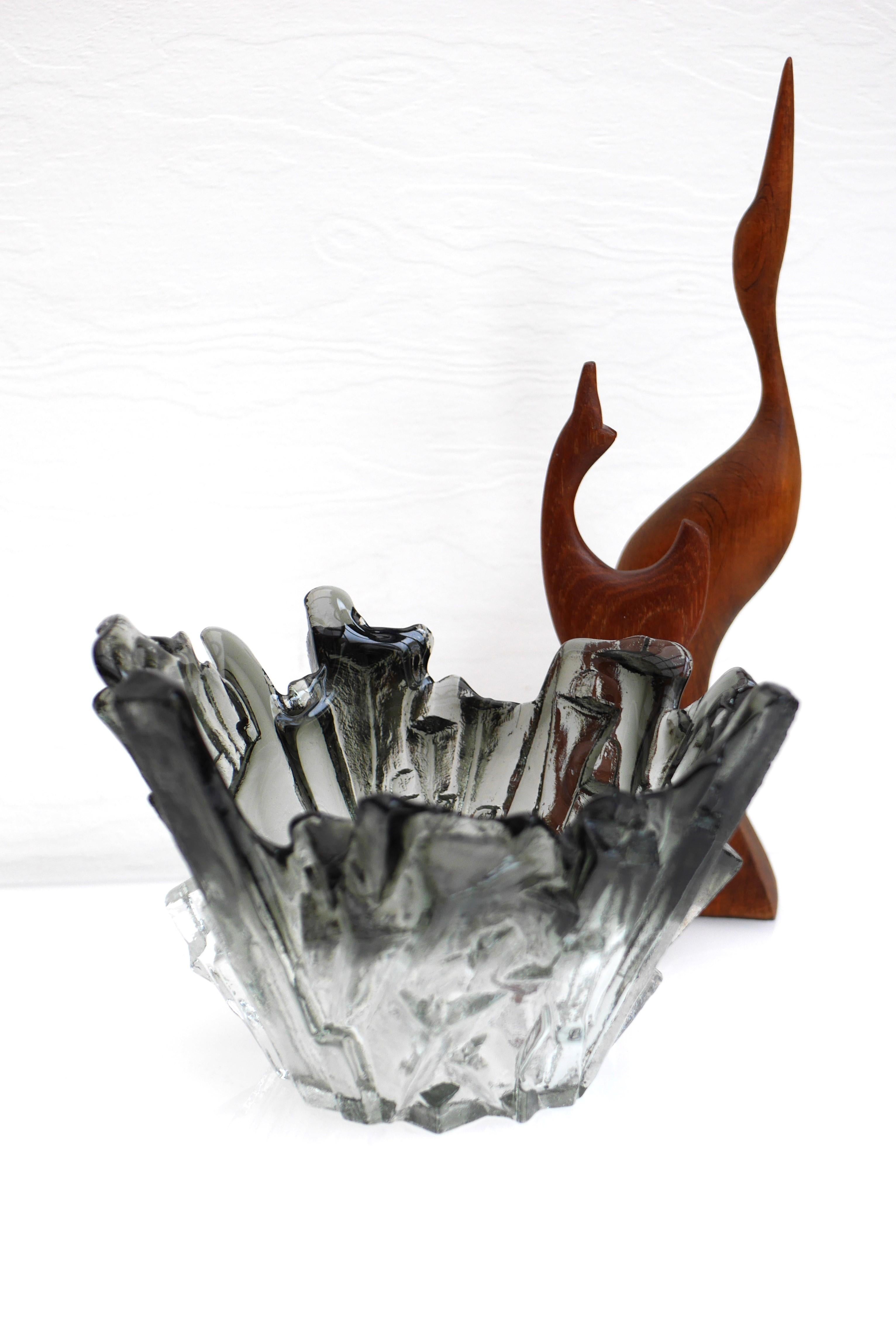 Mid-Century Modern Solid Brutalist Art Glass Bowl by Pertti Santalahti, Humppila, Finland For Sale