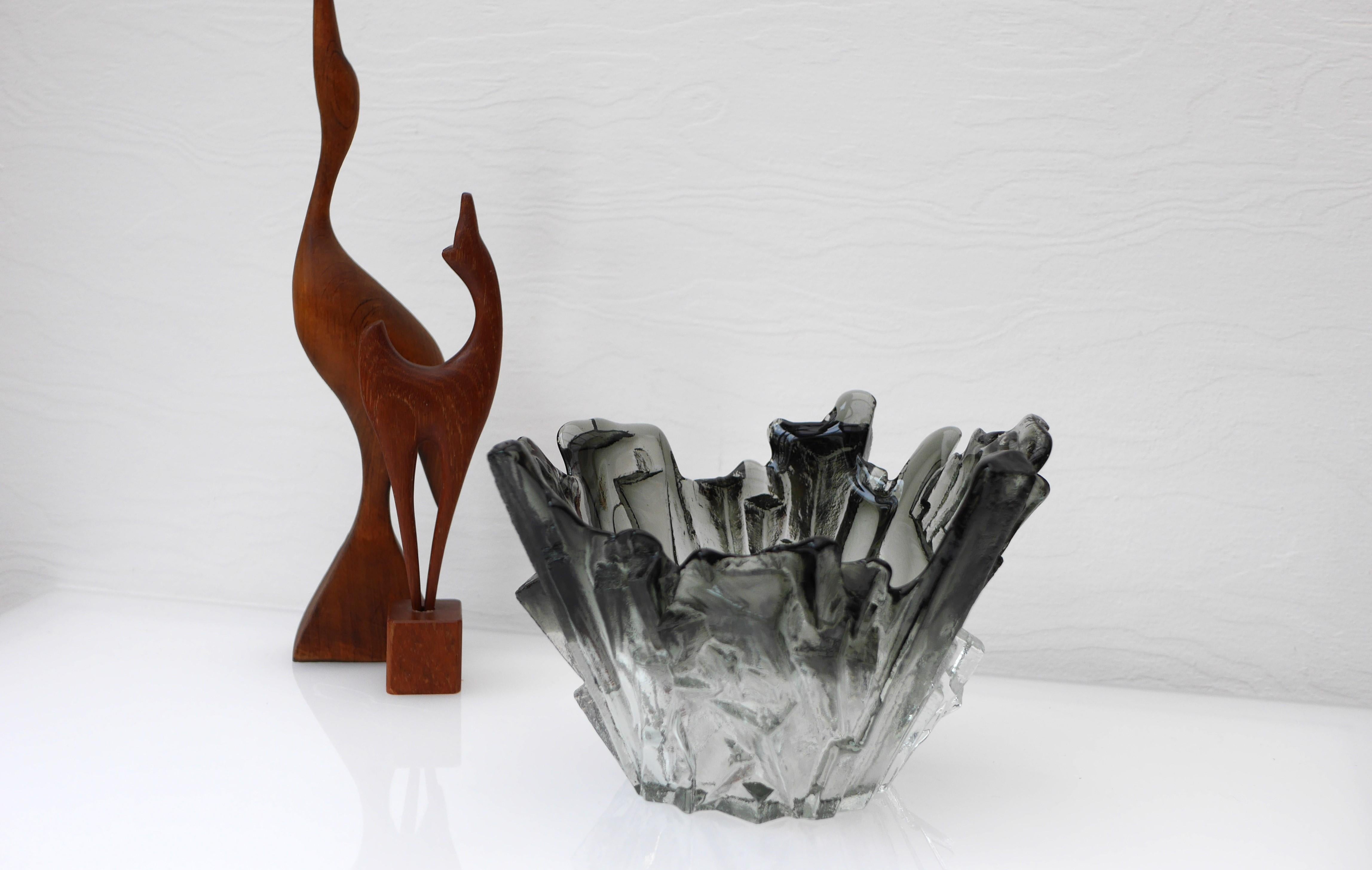 Solid Brutalist Art Glass Bowl by Pertti Santalahti, Humppila, Finland For Sale 2