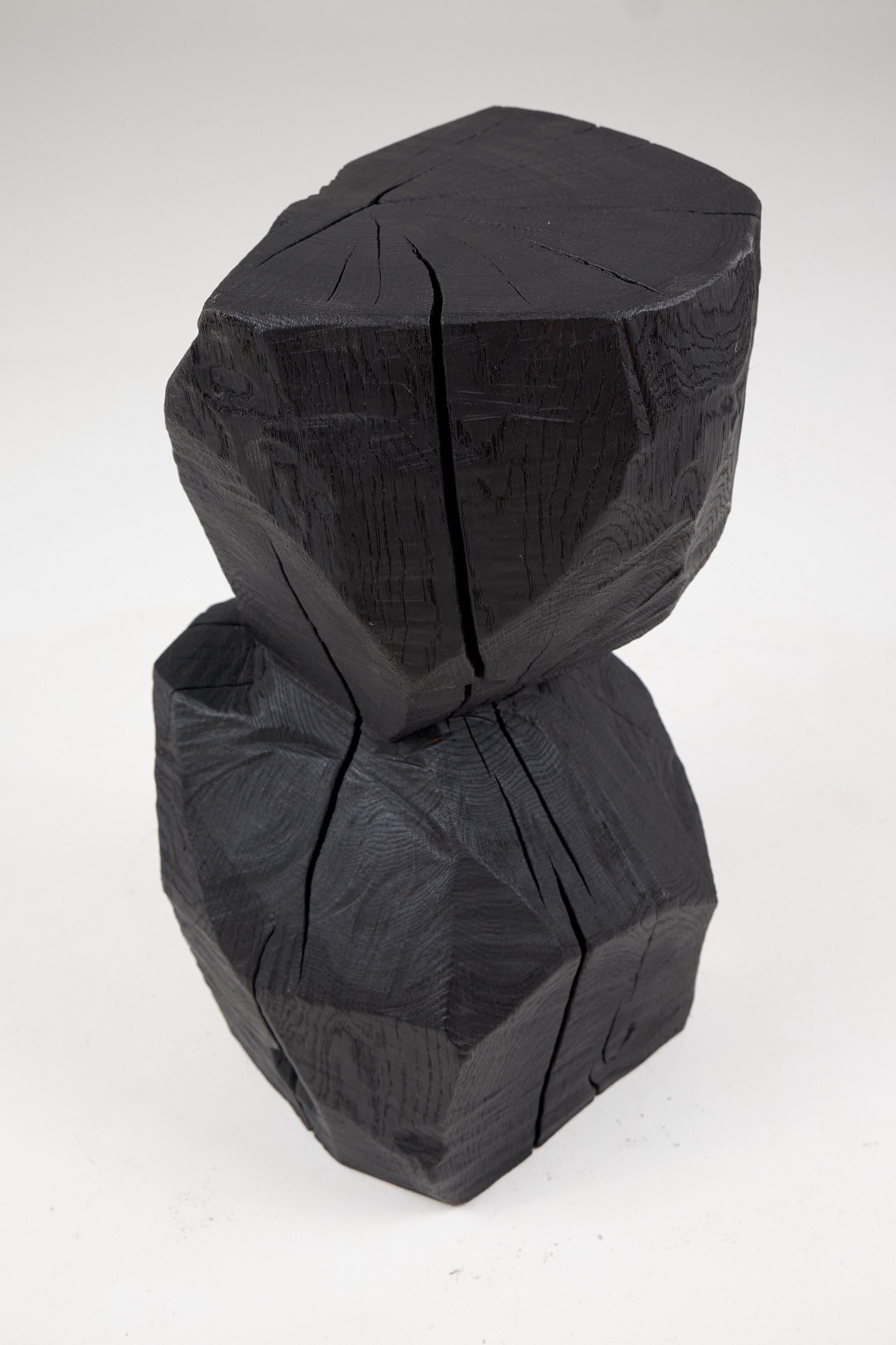 Solid Burnt Black Wood, Rustic Sculptural Side Table/Pedestal, Unique, Logniture Neuf - En vente à Stara Gradiška, HR