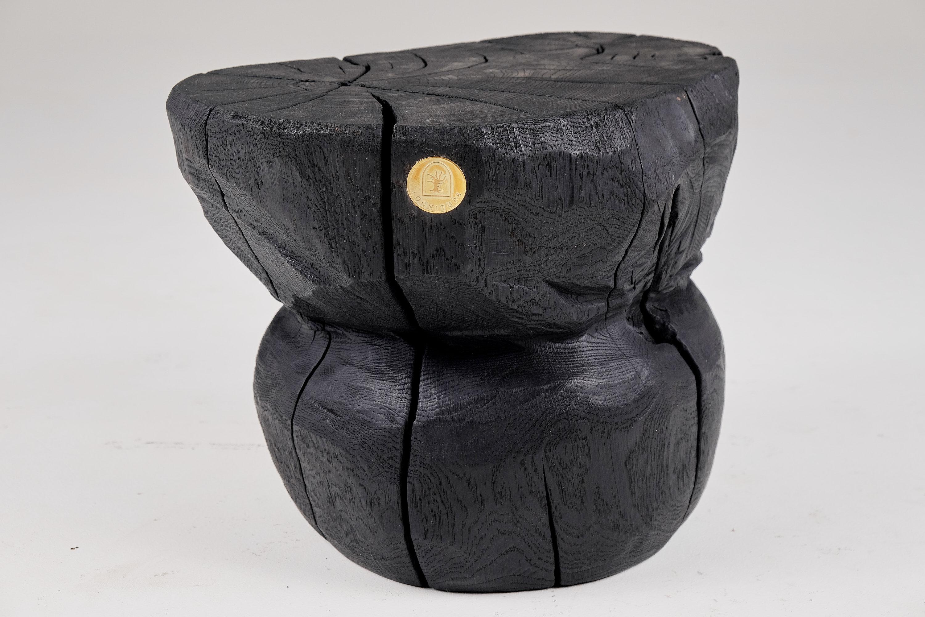 Tabouret/table d'appoint sculptural brutaliste en bois brûlé massif,  Unique, original 1/1 en vente 4