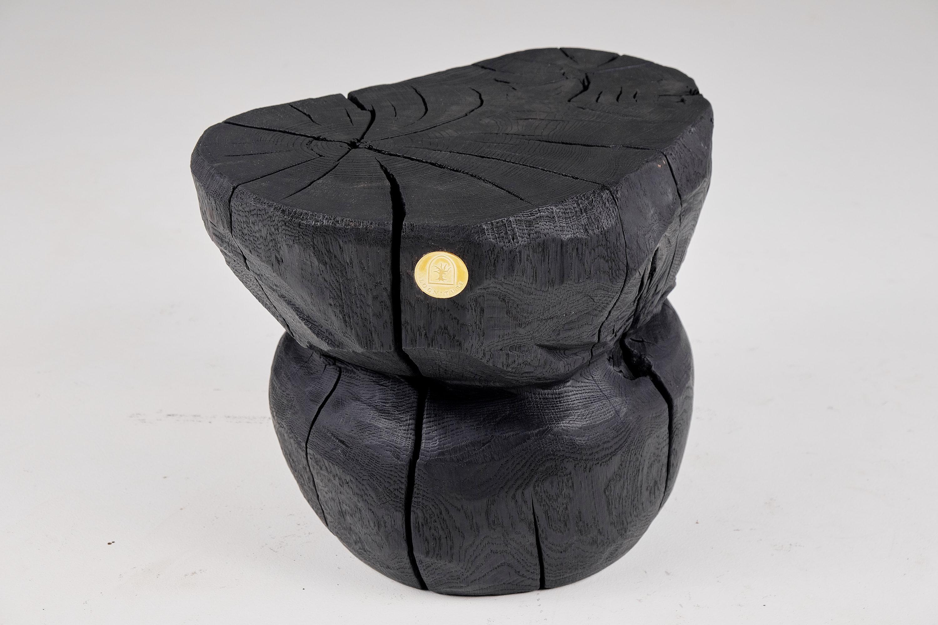 Tabouret/table d'appoint sculptural brutaliste en bois brûlé massif,  Unique, original 1/1 en vente 5