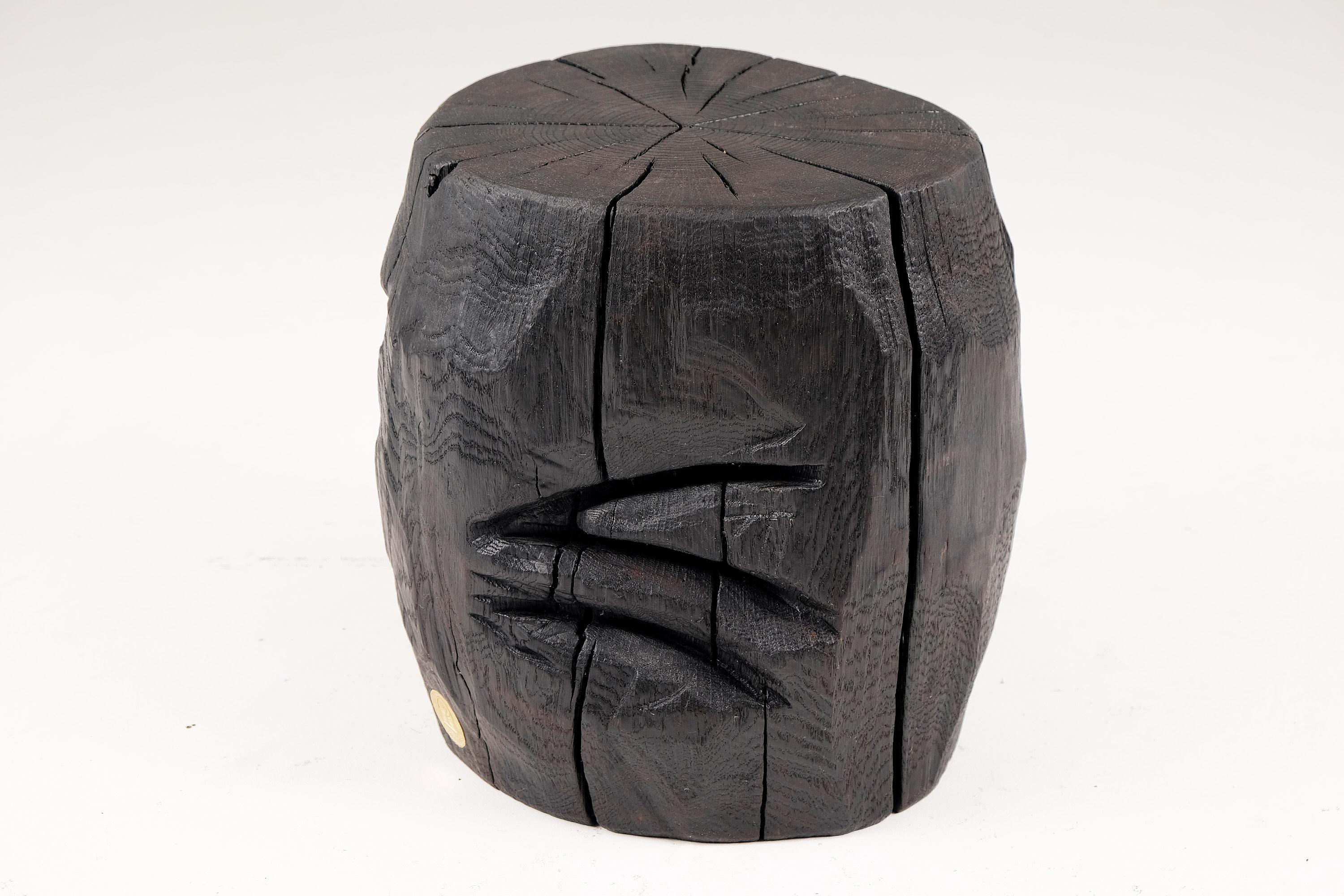 XXIe siècle et contemporain Tabouret/table d'appoint sculptural brutaliste en bois brûlé massif,  Unique, original 1/1 en vente