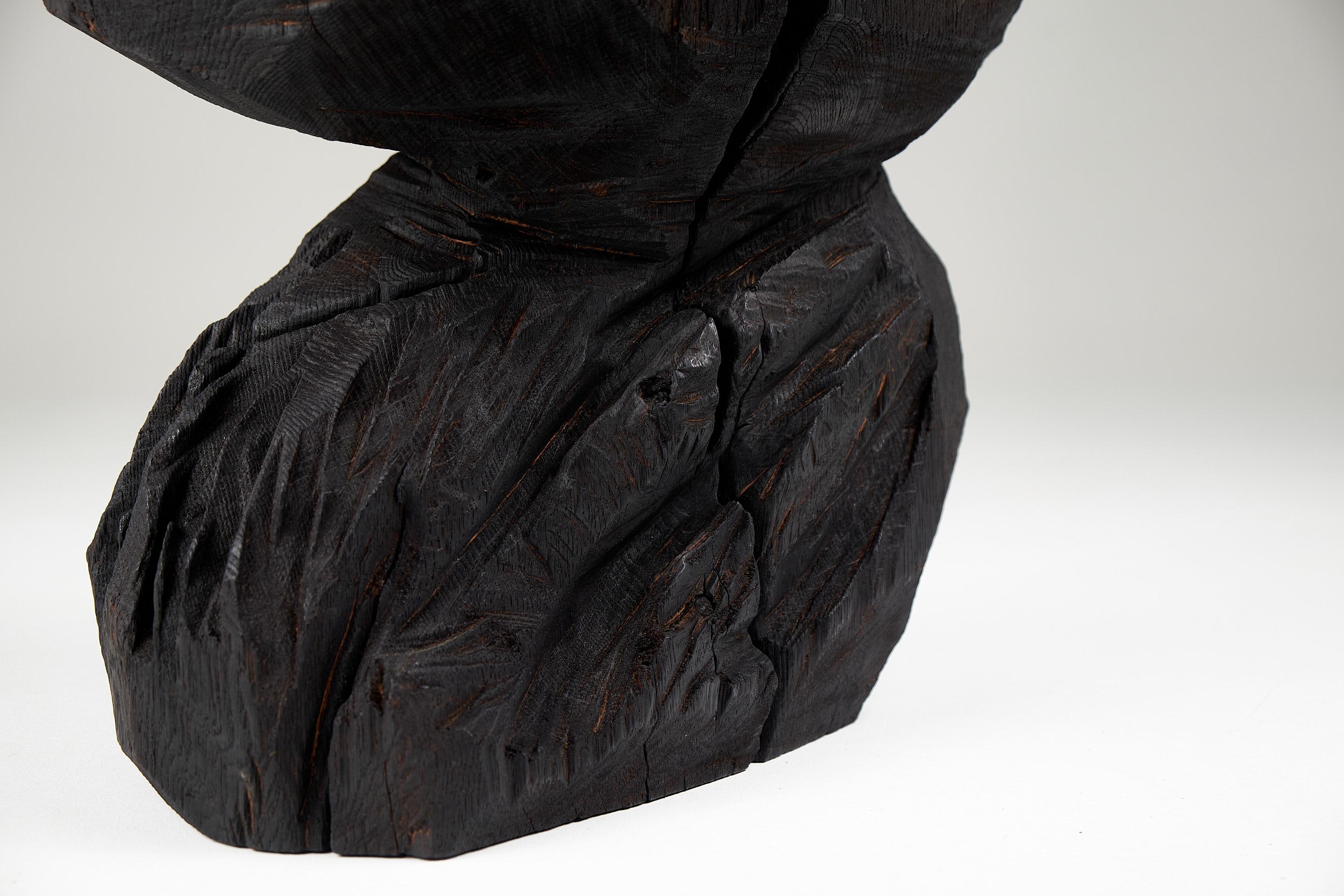 Bois brûlé massif, tabouret/table d'appoint sculptural, roche, design original, Logniture en vente 9