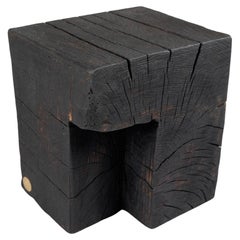 Bois massif brûlé, table d'appoint, tabouret, design primitif contemporain original