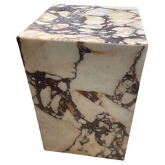 Mesa auxiliar de mármol macizo Calacatta Viola