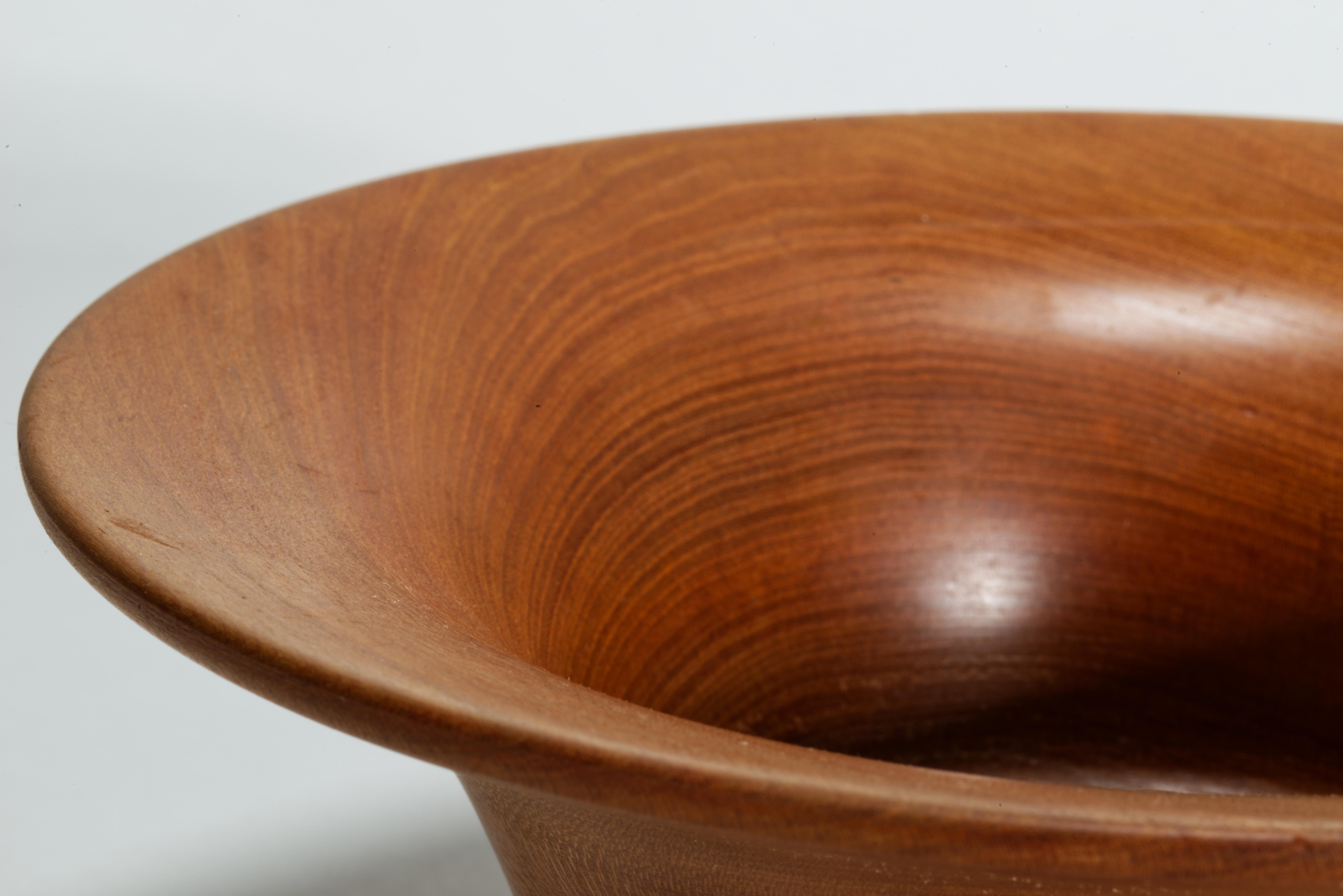 Mid-Century Modern Solid Carved Korina Wood Bowl, American Studio Craft Vessel For Sale