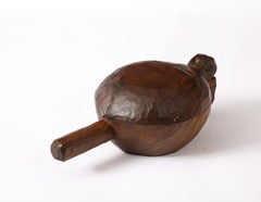 Schachtel aus massivem geschnitztem Nussbaumholz im Stil von Marolles, Frankreich 1940er Jahre