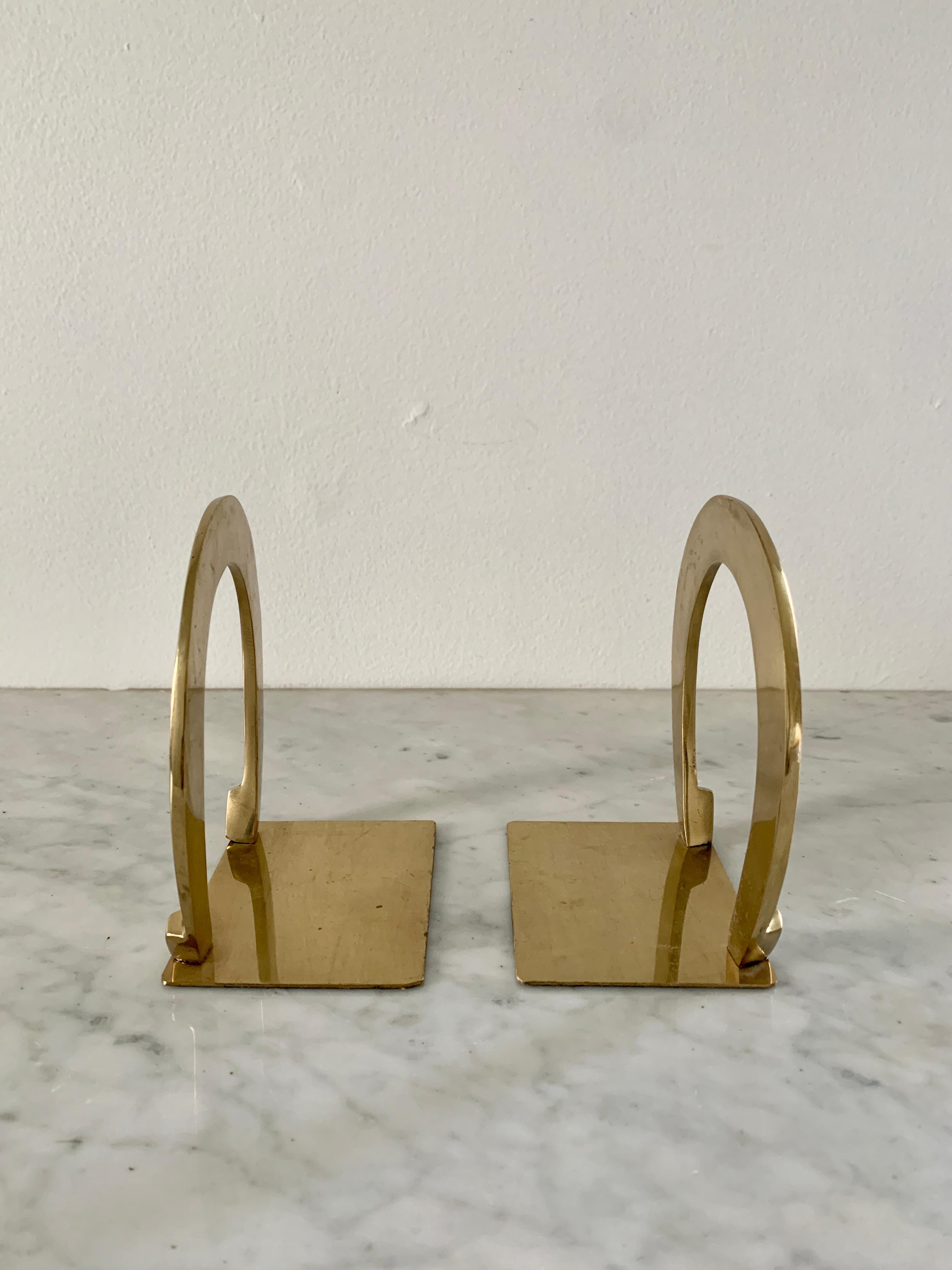 Rustic Solid Cast Brass Horseshoe Bookends For Sale