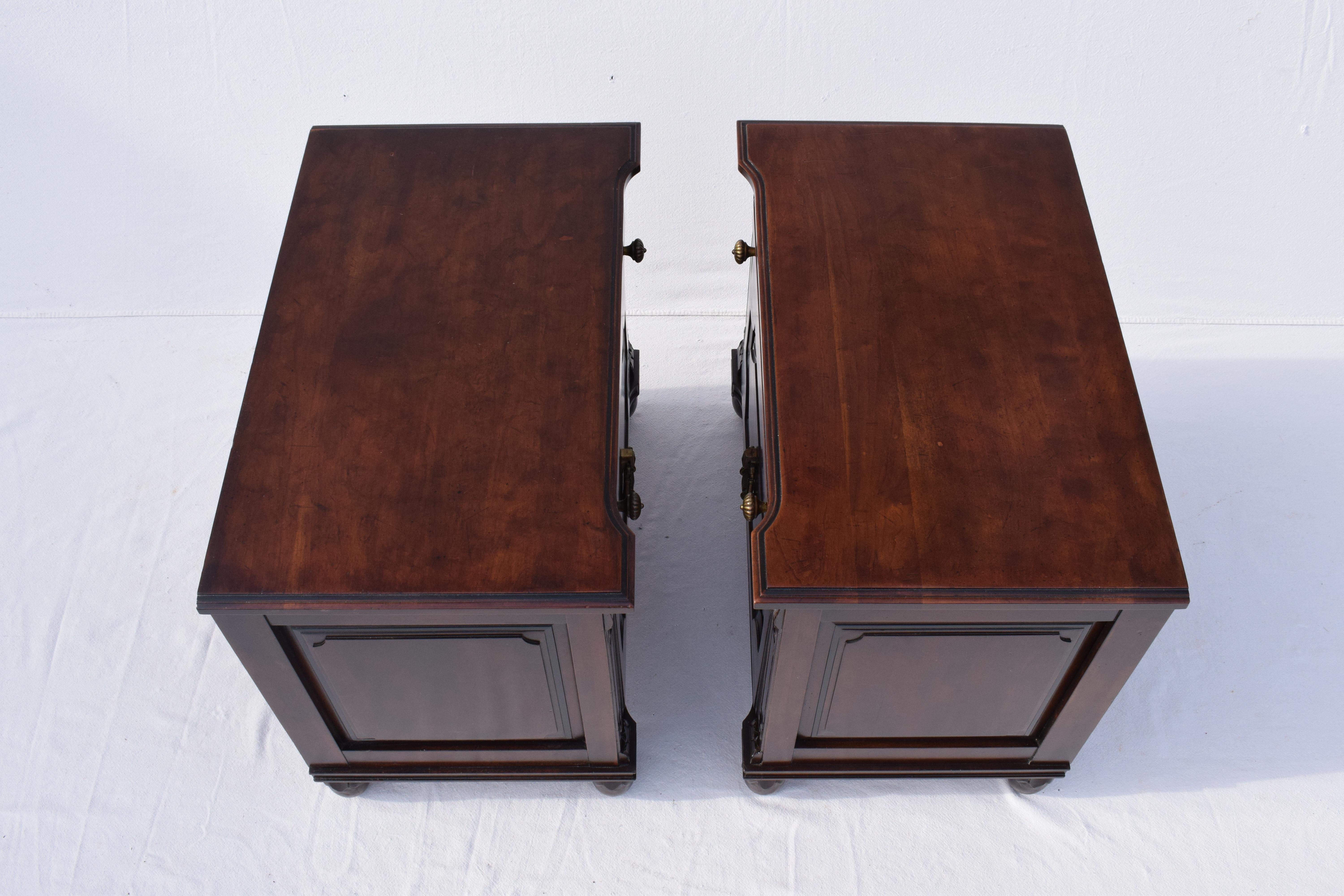 20ième siècle Tables de nuit en cerisier massif par Davis Cabinet Company en vente