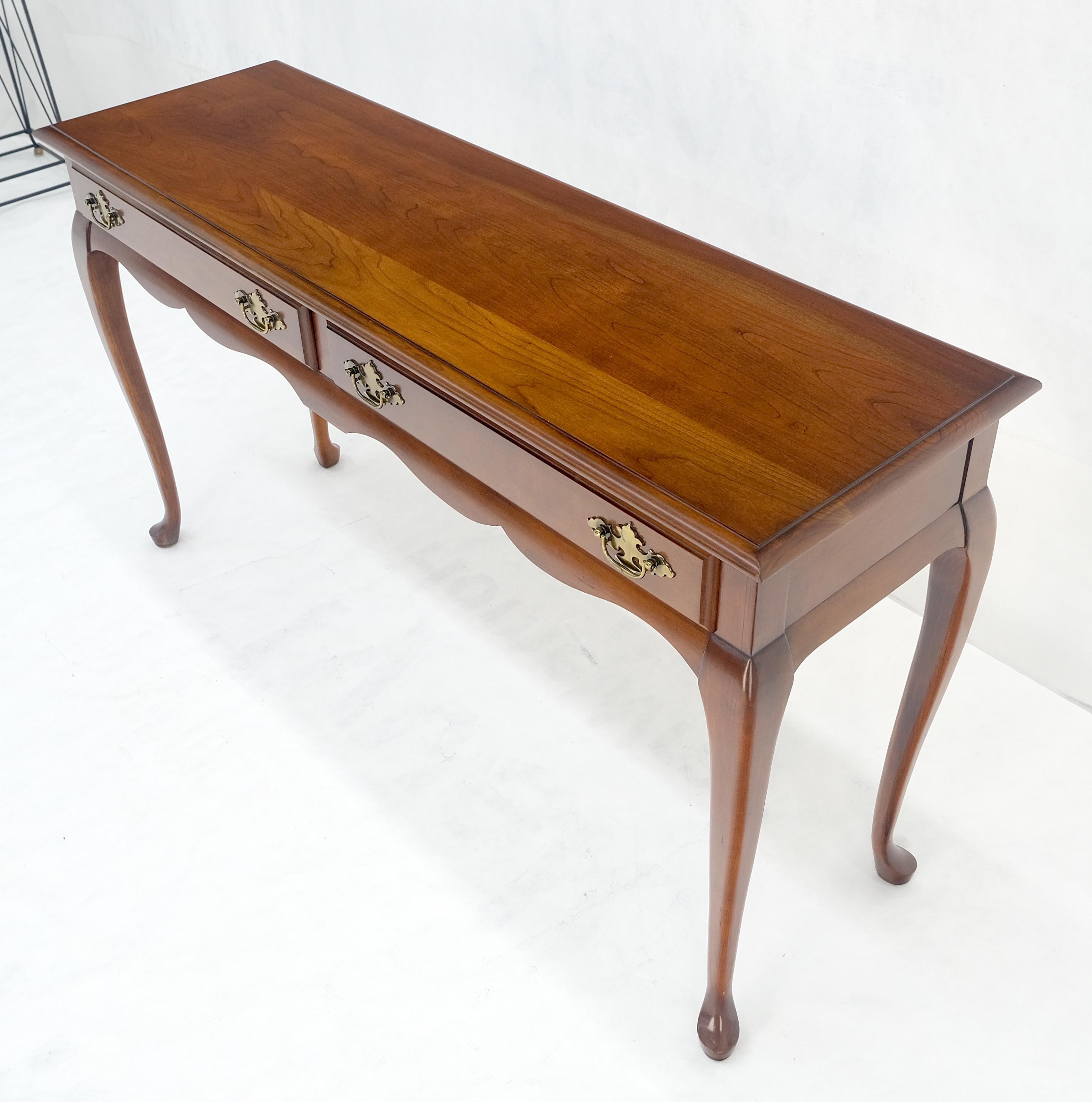 Console à deux tiroirs en cerisier massif de style A.Profiles MINT en vente 3