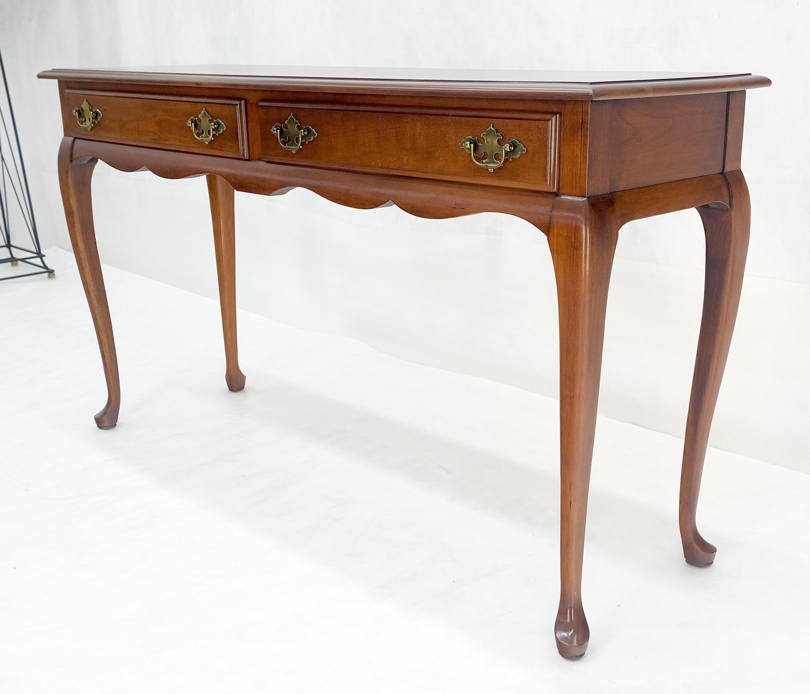 Console à deux tiroirs en cerisier massif de style A.Profiles MINT en vente 4