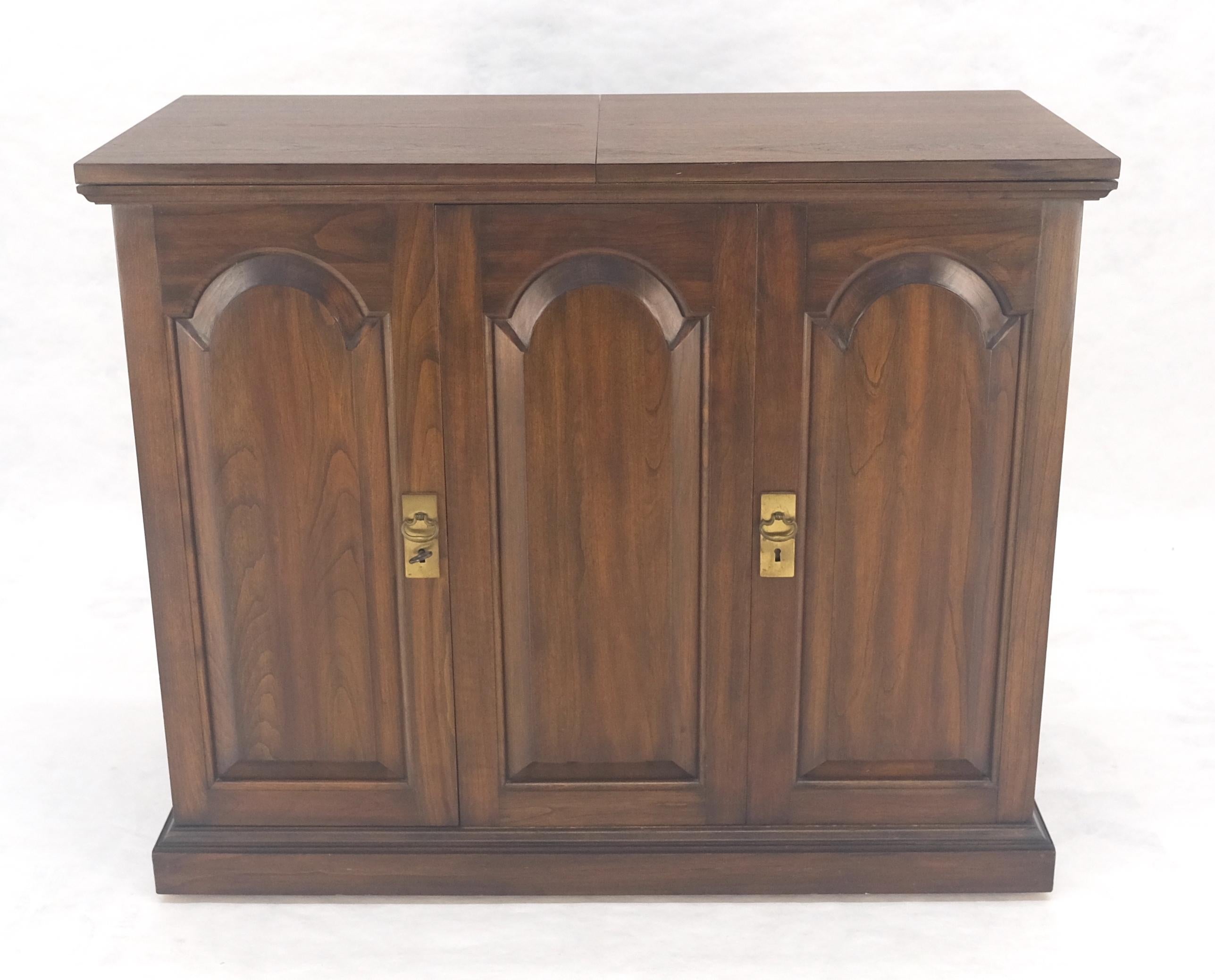 Federal Solid Cherry Raised Panel Doors Liquor Bar Serving Flip Top Cabinet MINT For Sale